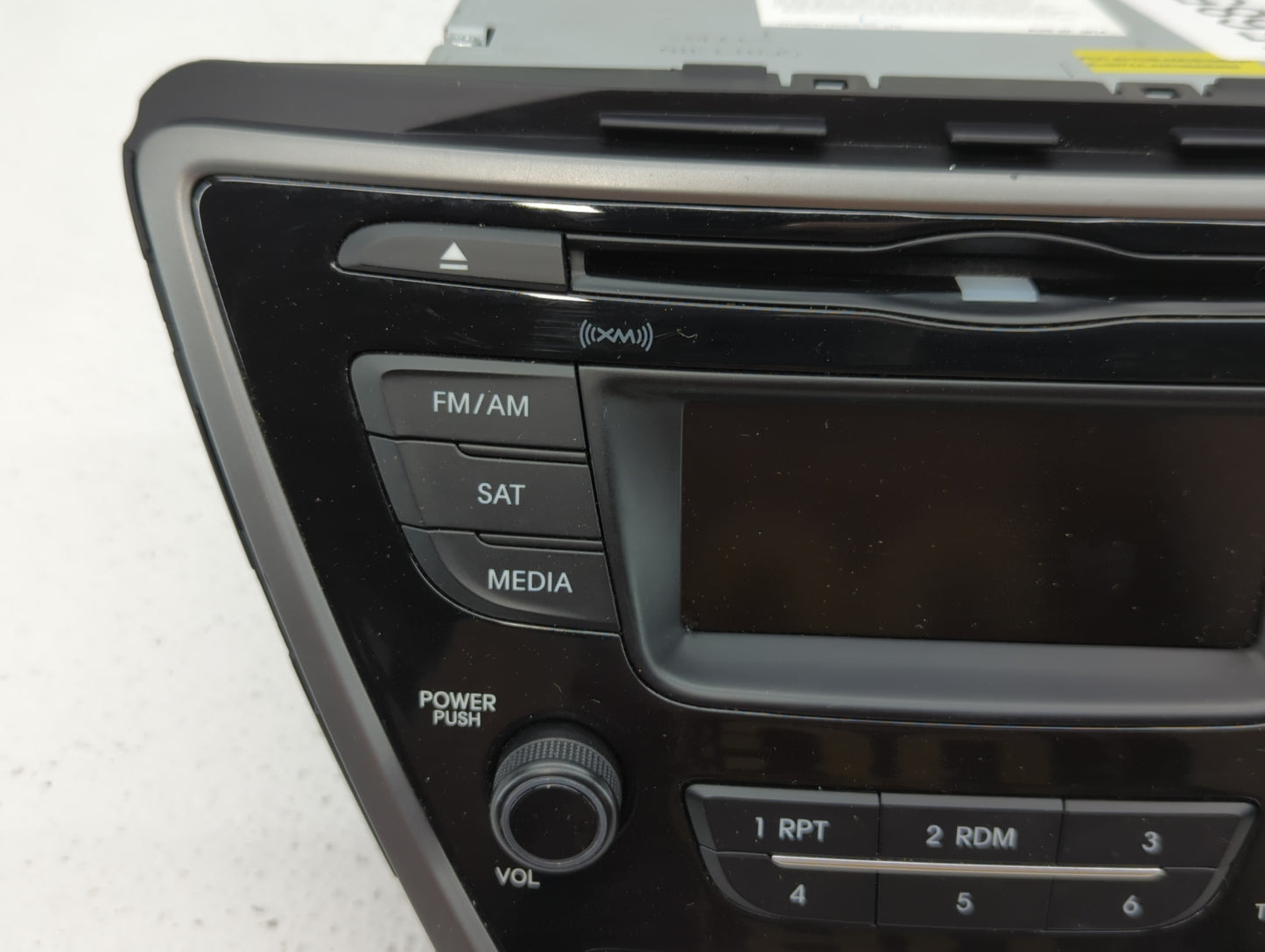 2014-2016 Hyundai Elantra Am Fm Cd Player Radio Receiver - Oemusedautoparts1.com