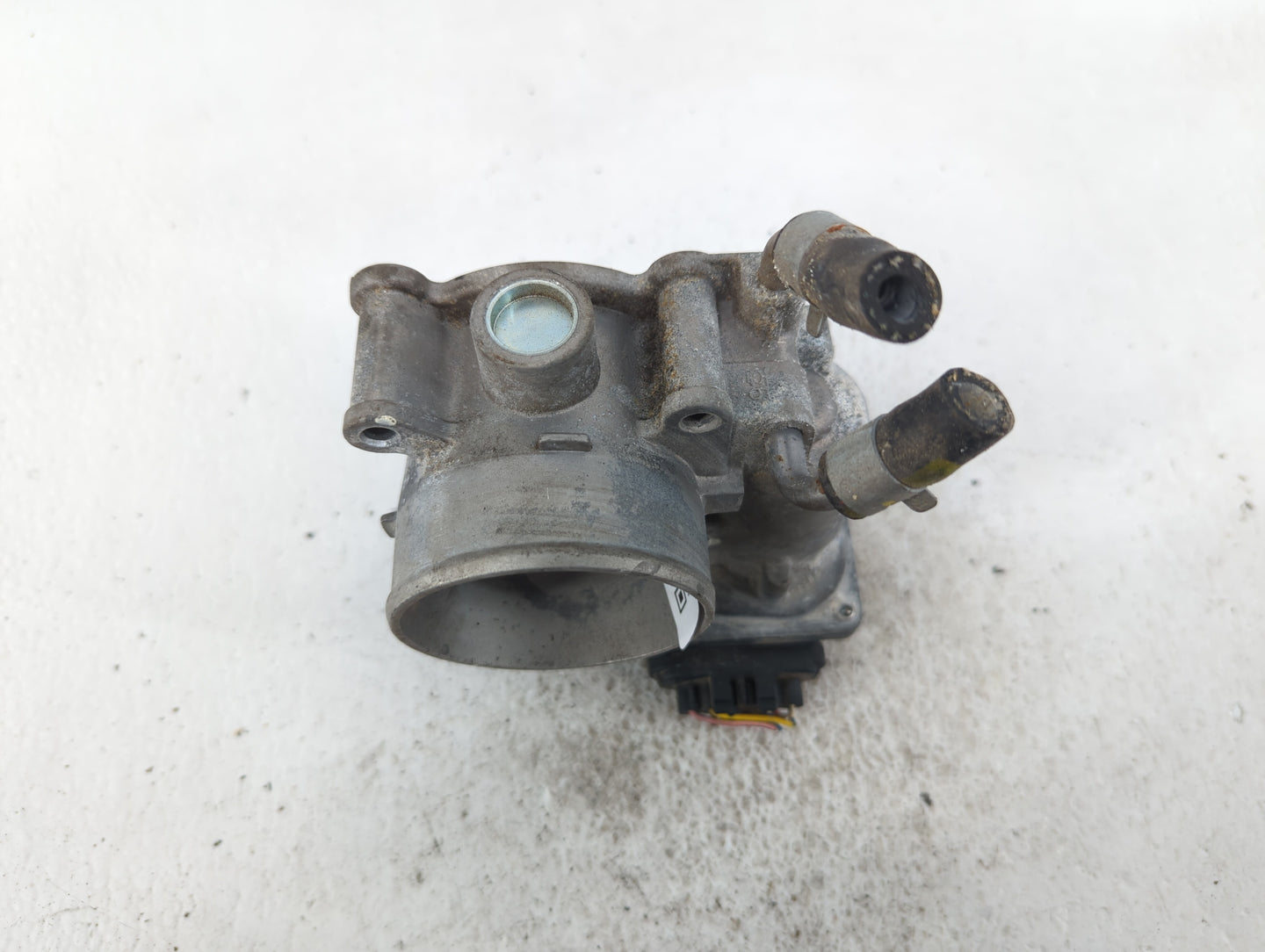 2011-2020 Hyundai Elantra Throttle Body P/N:35100-2E000 35100-2E710 Fits OEM Used Auto Parts - Oemusedautoparts1.com