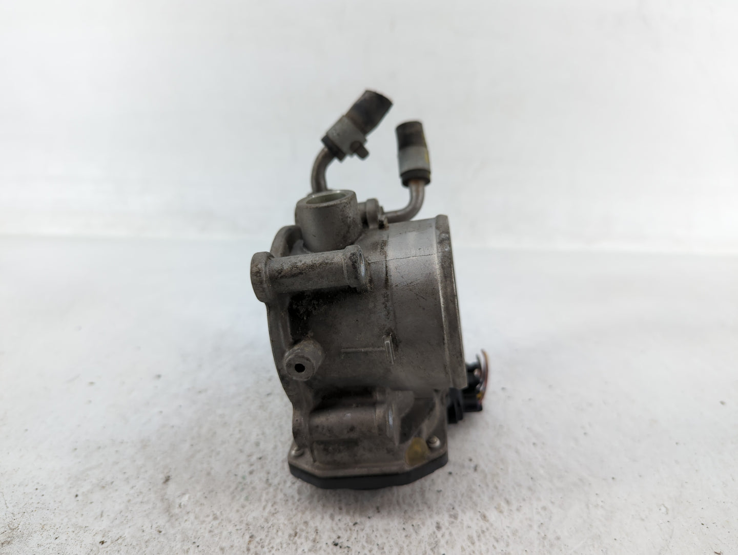 2011-2020 Hyundai Elantra Throttle Body P/N:35100-2E000 35100-2E710 Fits OEM Used Auto Parts - Oemusedautoparts1.com