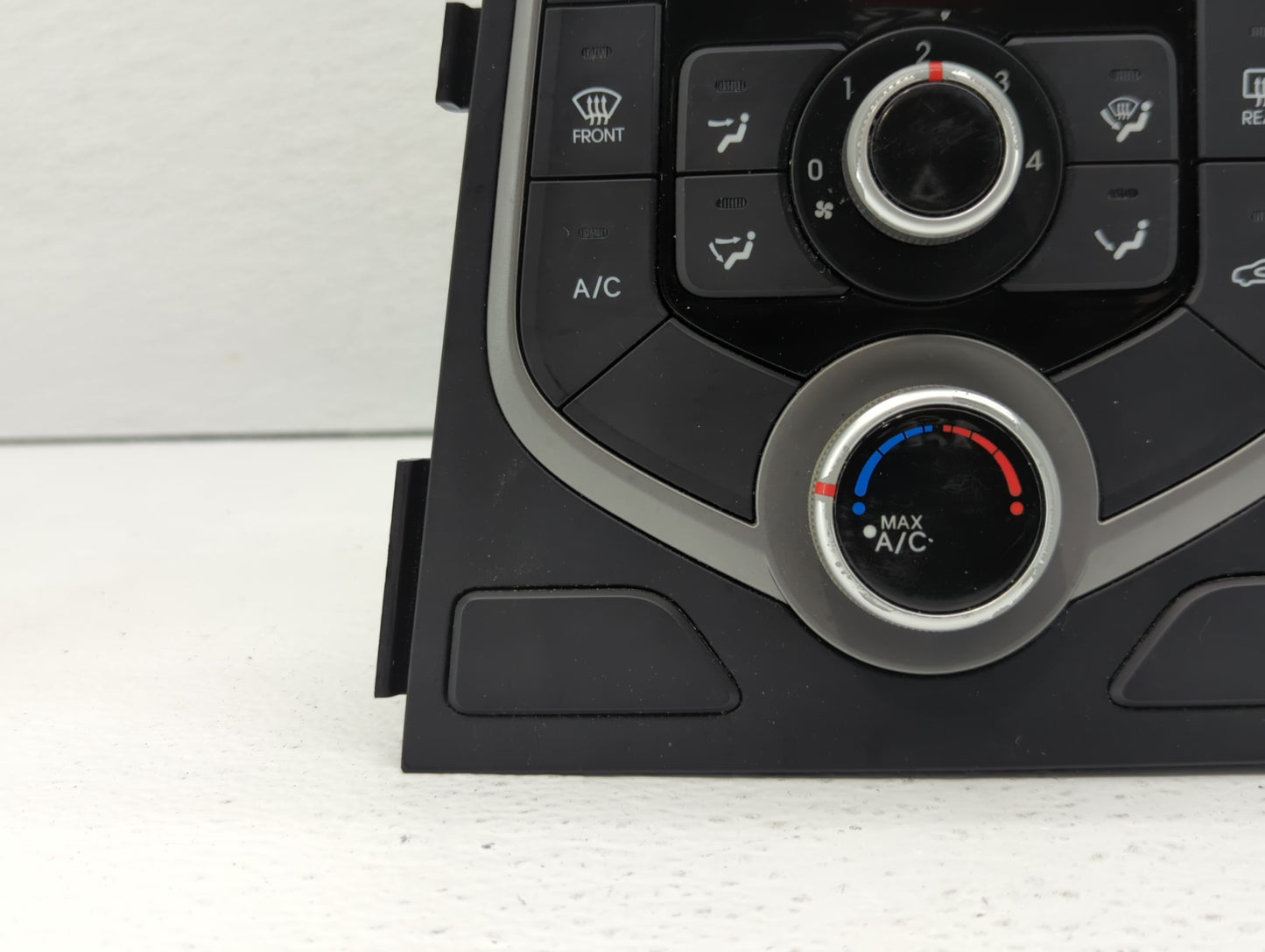 2014-2016 Hyundai Elantra Climate Control Module Temperature AC/Heater Replacement P/N:97250-3XXXX 97250-3XCD1 Fits OEM Used