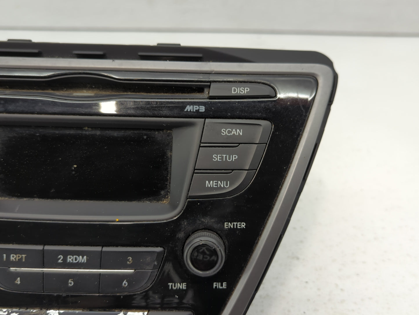 2014-2016 Hyundai Elantra Am Fm Cd Player Radio Receiver - Oemusedautoparts1.com