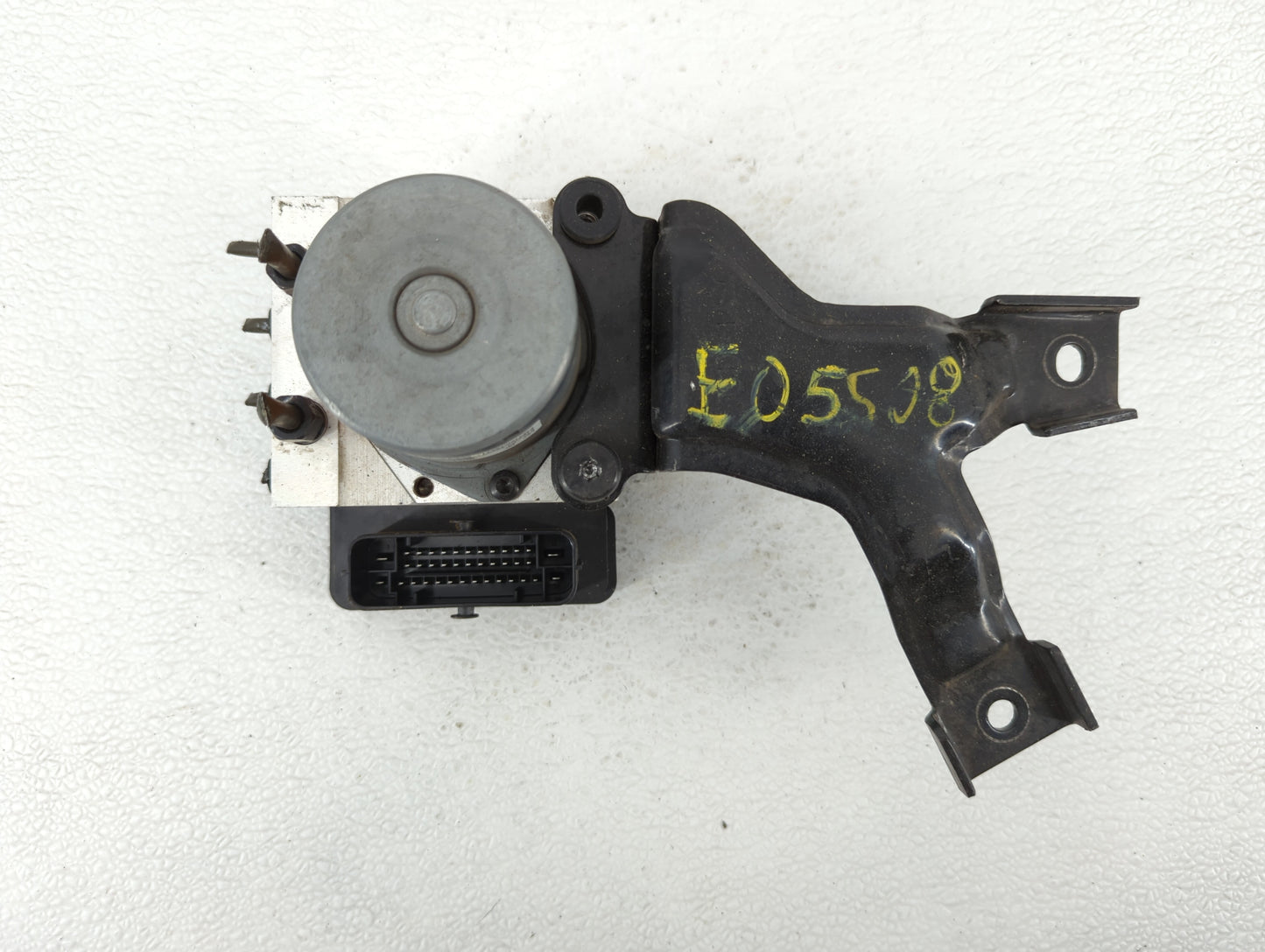 2016-2017 Hyundai Elantra ABS Pump Control Module Replacement P/N:58900-A5230 58920-F2500, 58920-A5230 Fits Fits 2016 2017 O