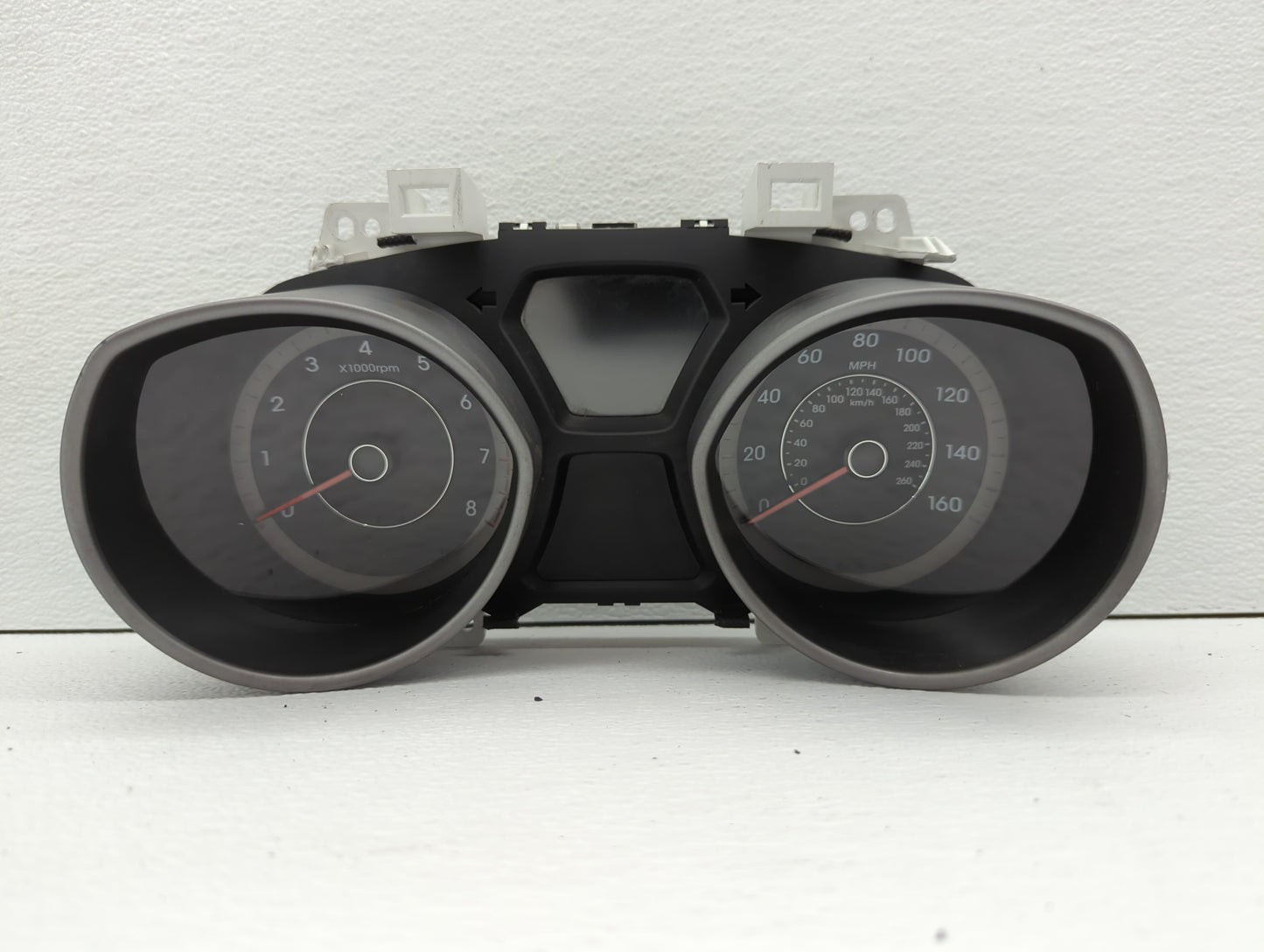 2014-2016 Hyundai Elantra Instrument Cluster Speedometer Gauges P/N:94004-3X230 Fits Fits 2014 2015 2016 OEM Used Auto Parts