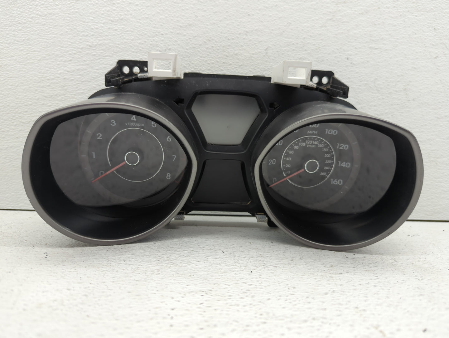 2014-2016 Hyundai Elantra Instrument Cluster Speedometer Gauges P/N:94004-3Y000 94004-3Y010 Fits Fits 2014 2015 2016 OEM Use