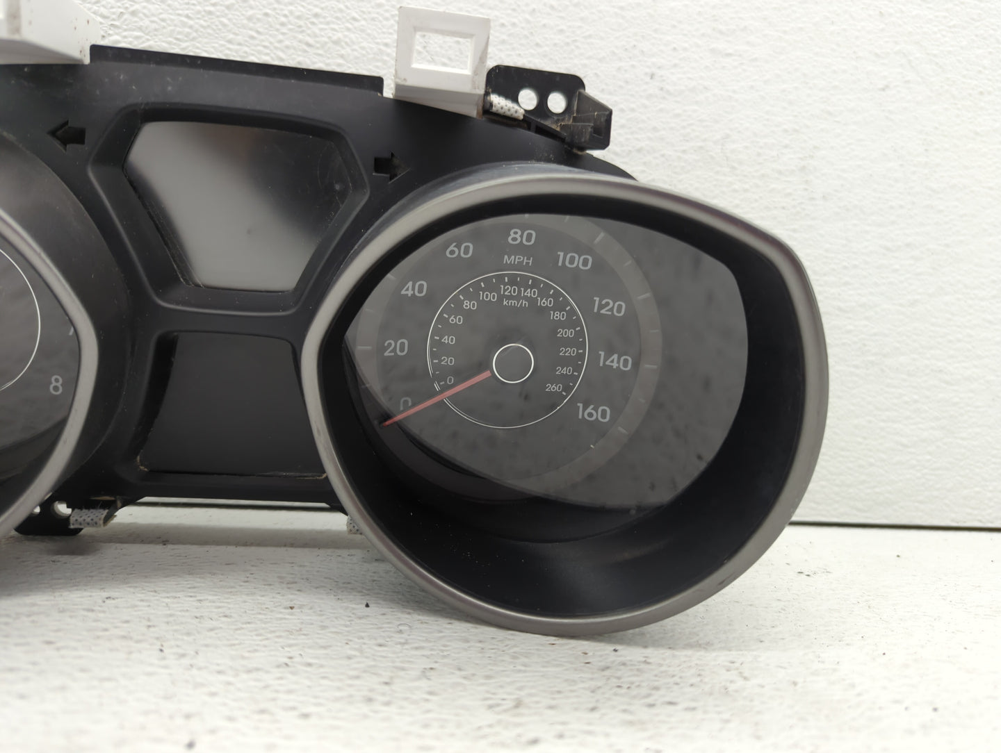 2014-2016 Hyundai Elantra Instrument Cluster Speedometer Gauges P/N:94004-3Y000 94004-3Y010 Fits Fits 2014 2015 2016 OEM Use