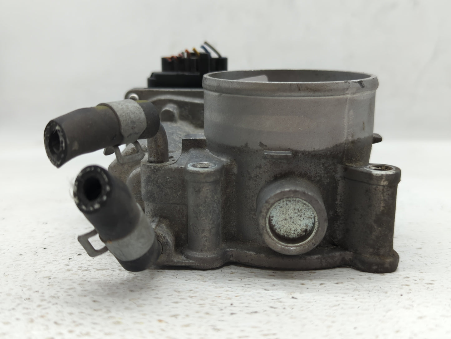 2011-2020 Hyundai Elantra Throttle Body P/N:35100-2E000 Fits Fits 2011 2012 2013 2014 2015 2016 2017 2018 2019 2020 2021 OEM