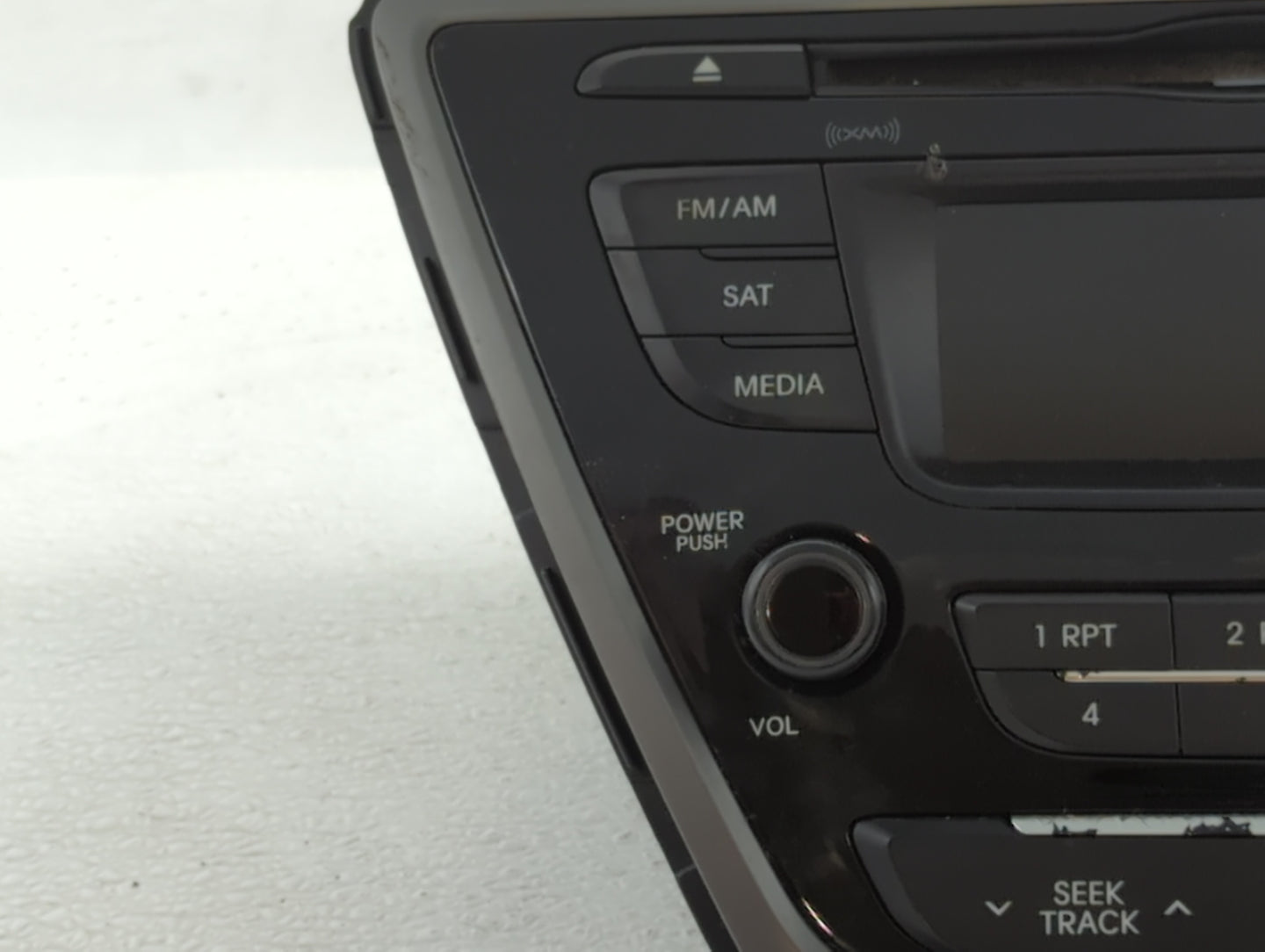 2014-2016 Hyundai Elantra Am Fm Cd Player Radio Receiver - Oemusedautoparts1.com