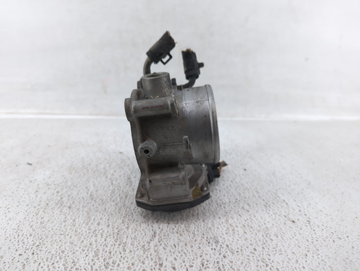 2011-2020 Hyundai Elantra Throttle Body P/N:35100-2E000 Fits Fits 2011 2012 2013 2014 2015 2016 2017 2018 2019 2020 2021 OEM
