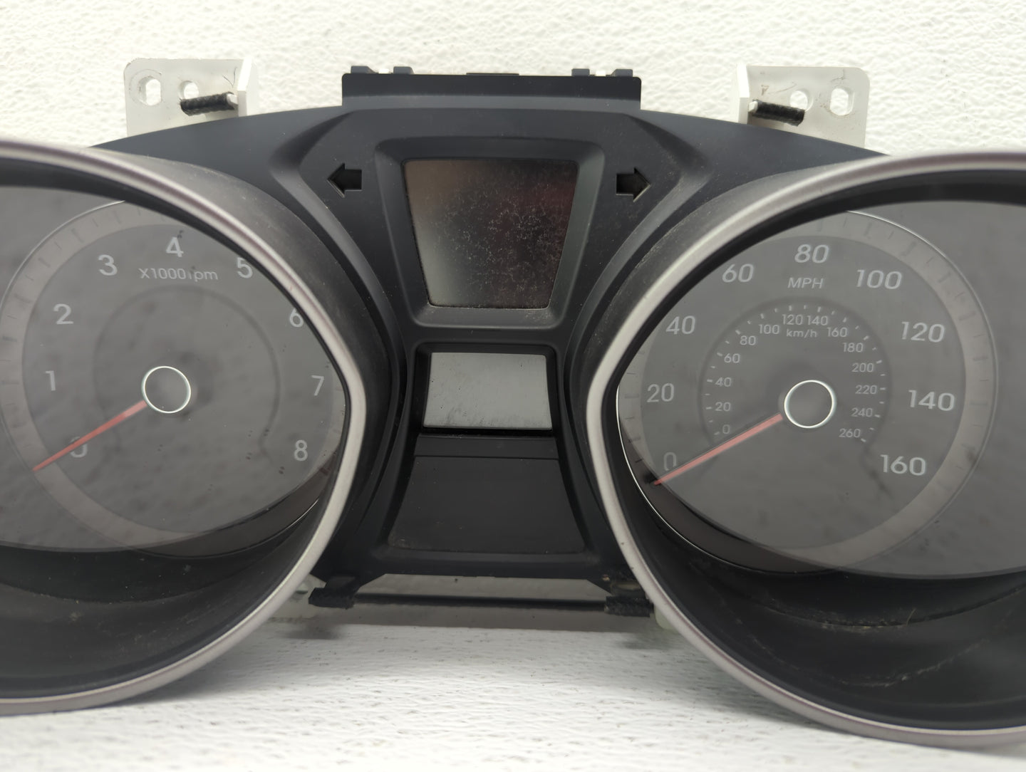 2016-2017 Hyundai Elantra Instrument Cluster Speedometer Gauges P/N:94004-A5610 Fits Fits 2016 2017 OEM Used Auto Parts - Oe