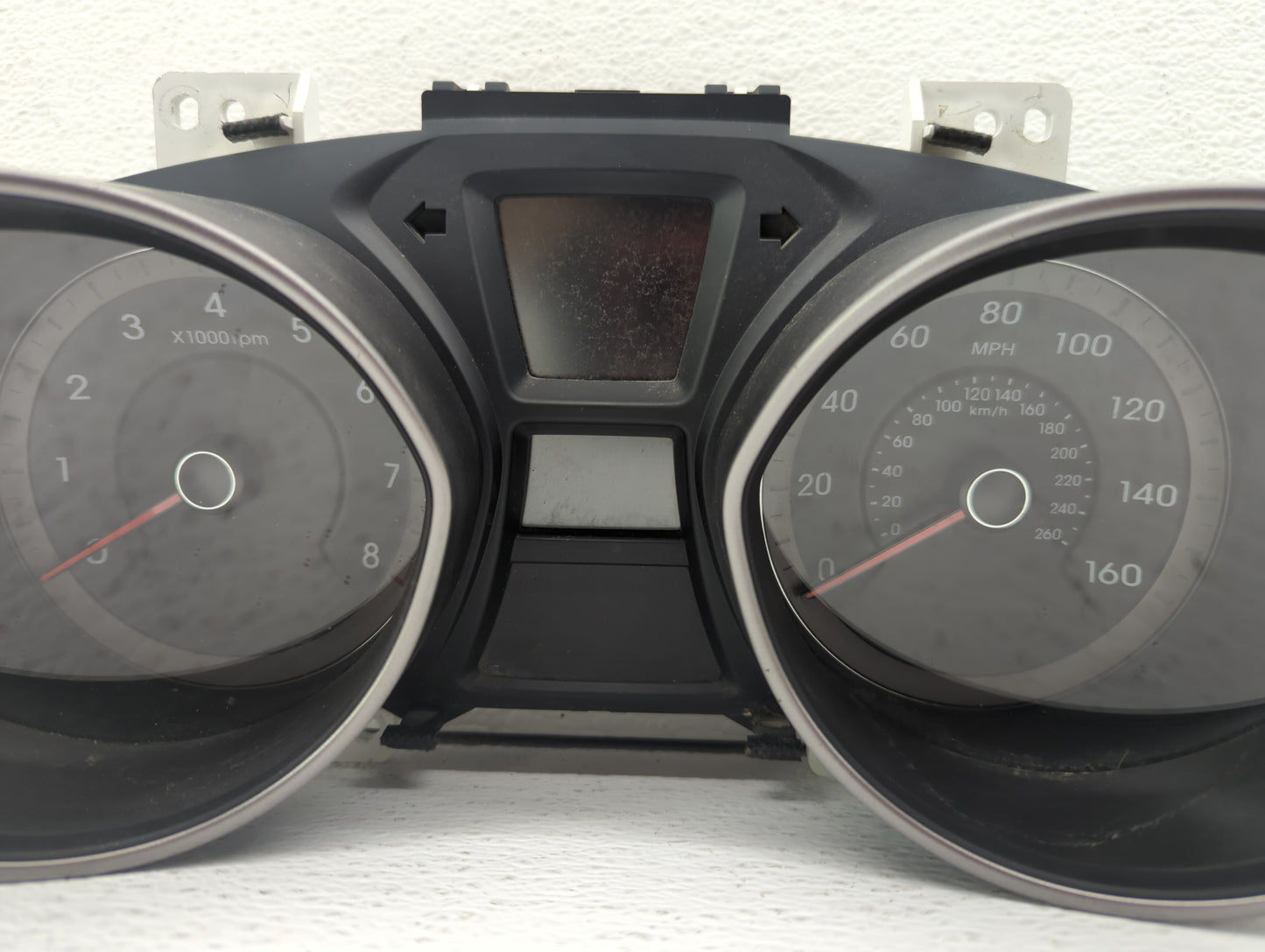 2016-2017 Hyundai Elantra Instrument Cluster Speedometer Gauges P/N:94004-A5610 Fits Fits 2016 2017 OEM Used Auto Parts - Oe
