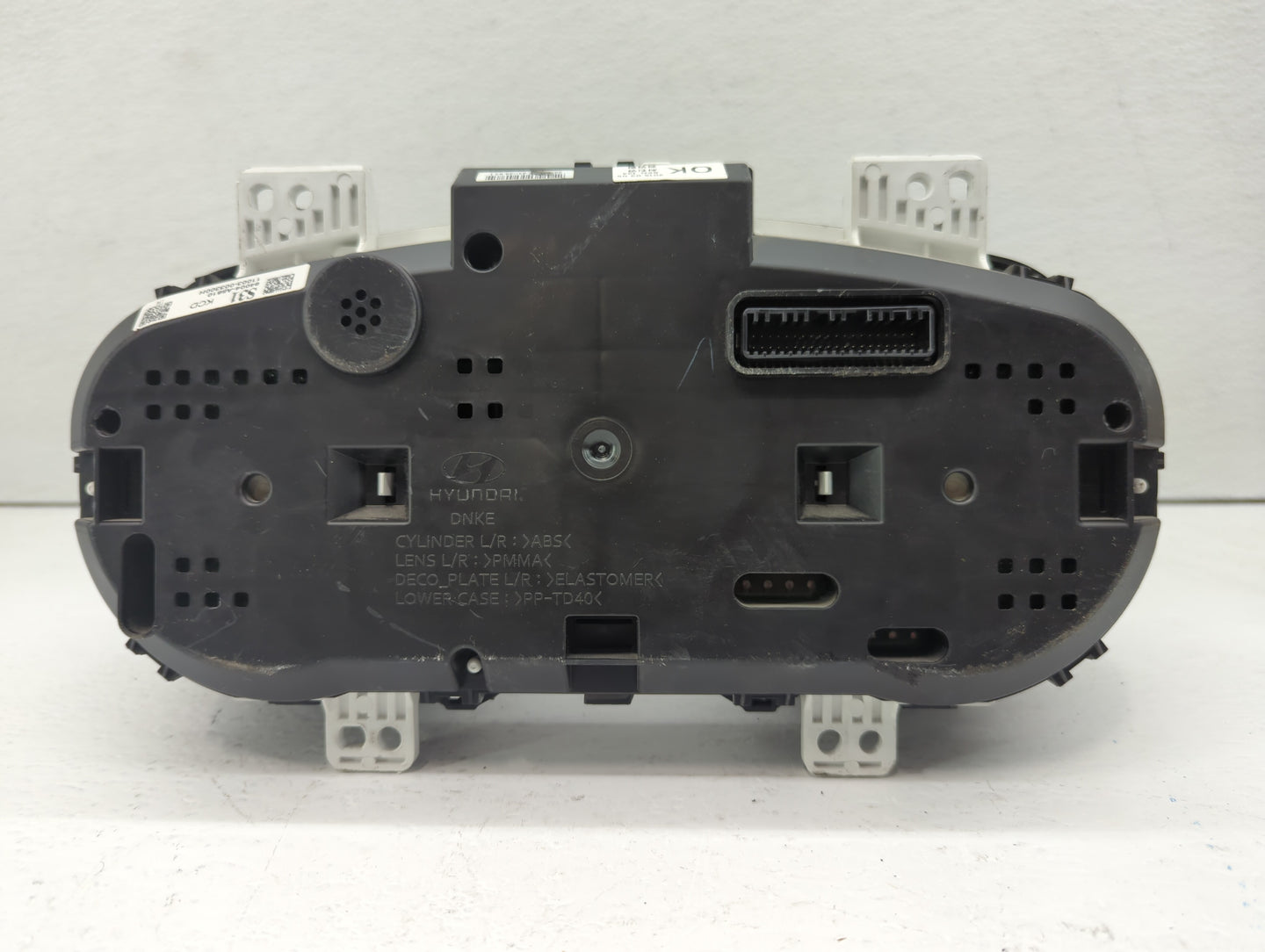 2016-2017 Hyundai Elantra Instrument Cluster Speedometer Gauges P/N:94004-A5610 Fits Fits 2016 2017 OEM Used Auto Parts - Oe