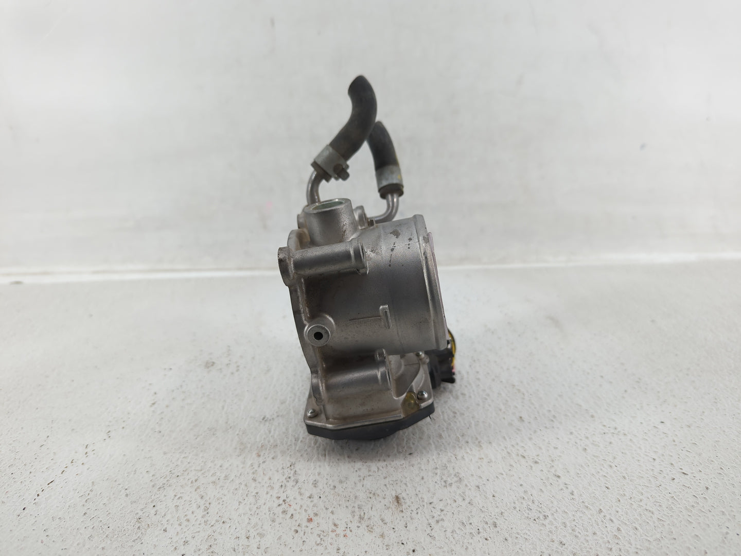 2011-2020 Hyundai Elantra Throttle Body P/N:35100-2E000 Fits Fits 2011 2012 2013 2014 2015 2016 2017 2018 2019 2020 2021 OEM