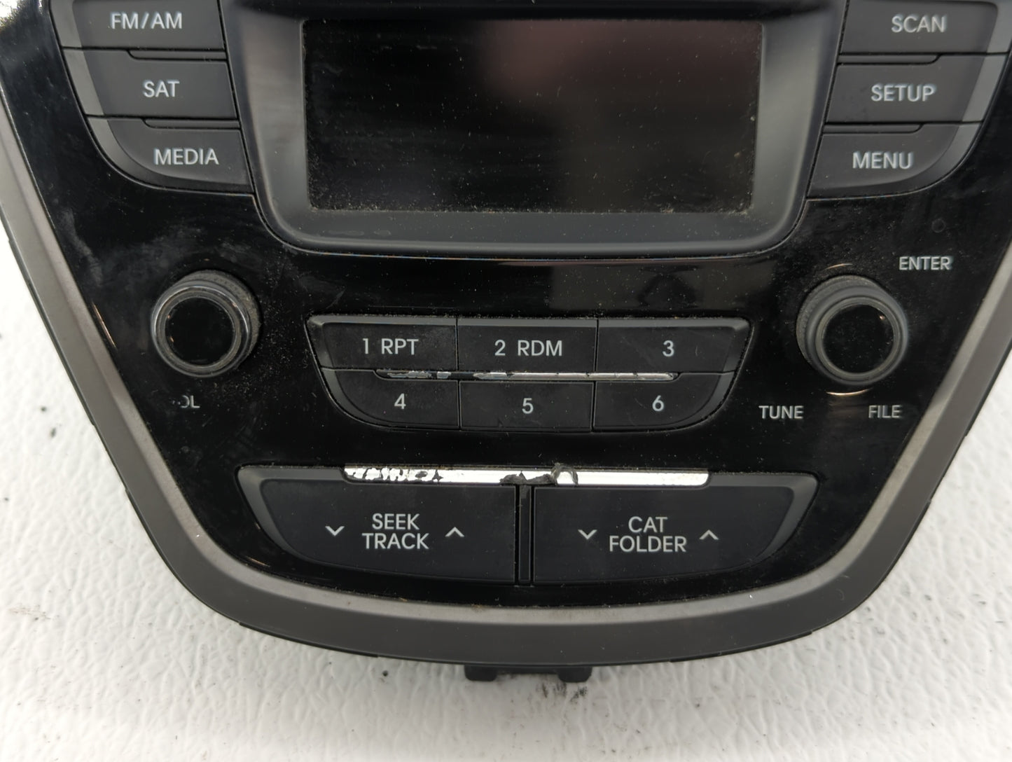 2014-2016 Hyundai Elantra Am Fm Cd Player Radio Receiver - Oemusedautoparts1.com