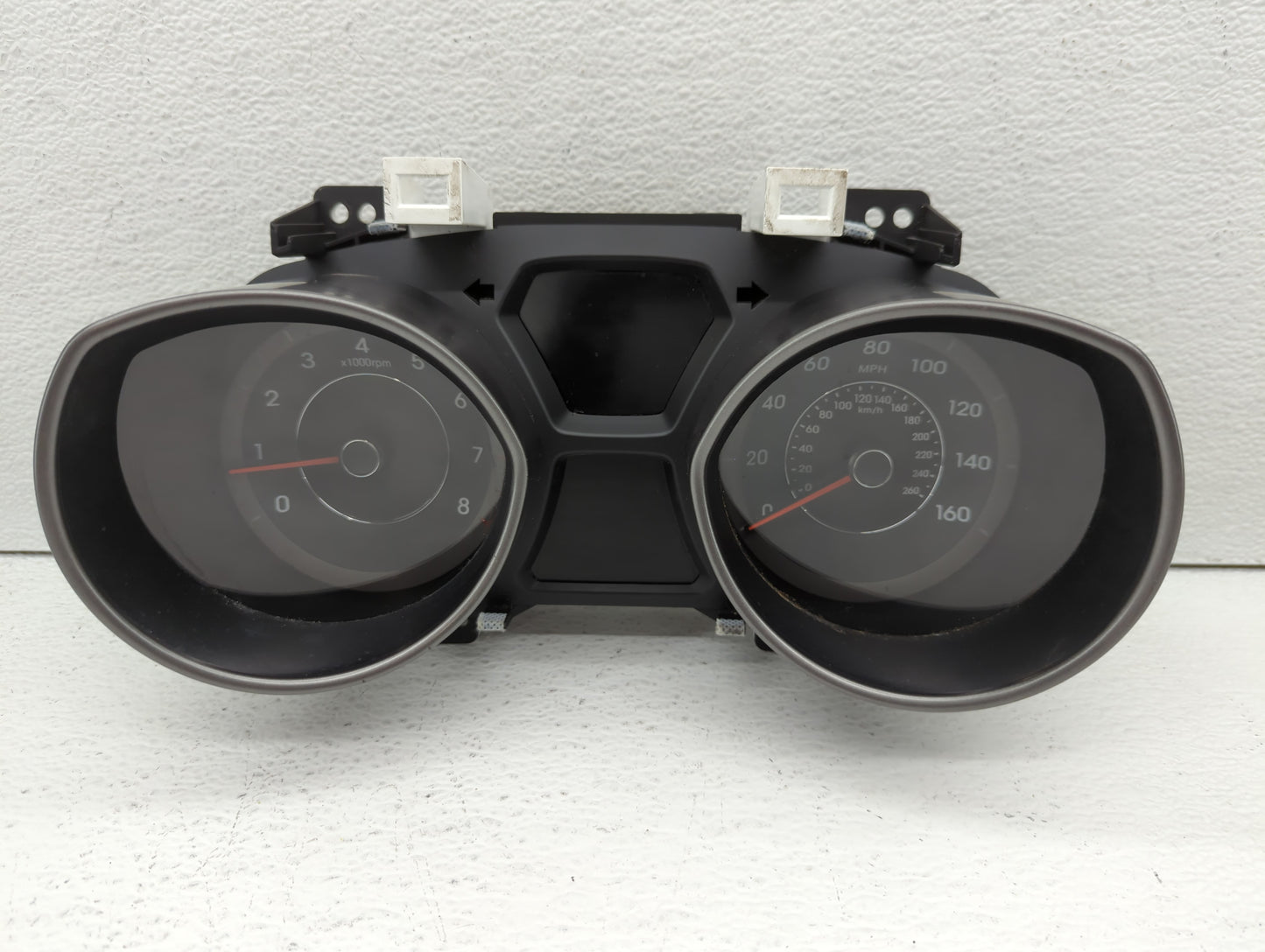 2014-2016 Hyundai Elantra Instrument Cluster Speedometer Gauges P/N:94004-3Y010 Fits Fits 2014 2015 2016 OEM Used Auto Parts