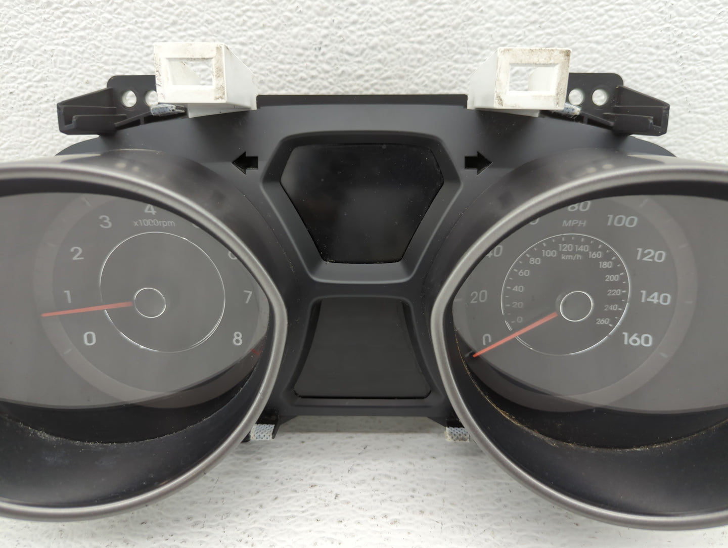 2014-2016 Hyundai Elantra Instrument Cluster Speedometer Gauges P/N:94004-3Y010 Fits Fits 2014 2015 2016 OEM Used Auto Parts
