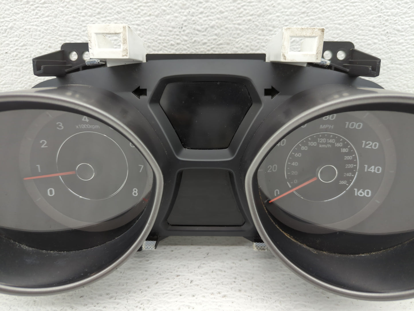 2014-2016 Hyundai Elantra Instrument Cluster Speedometer Gauges P/N:94004-3Y010 Fits Fits 2014 2015 2016 OEM Used Auto Parts