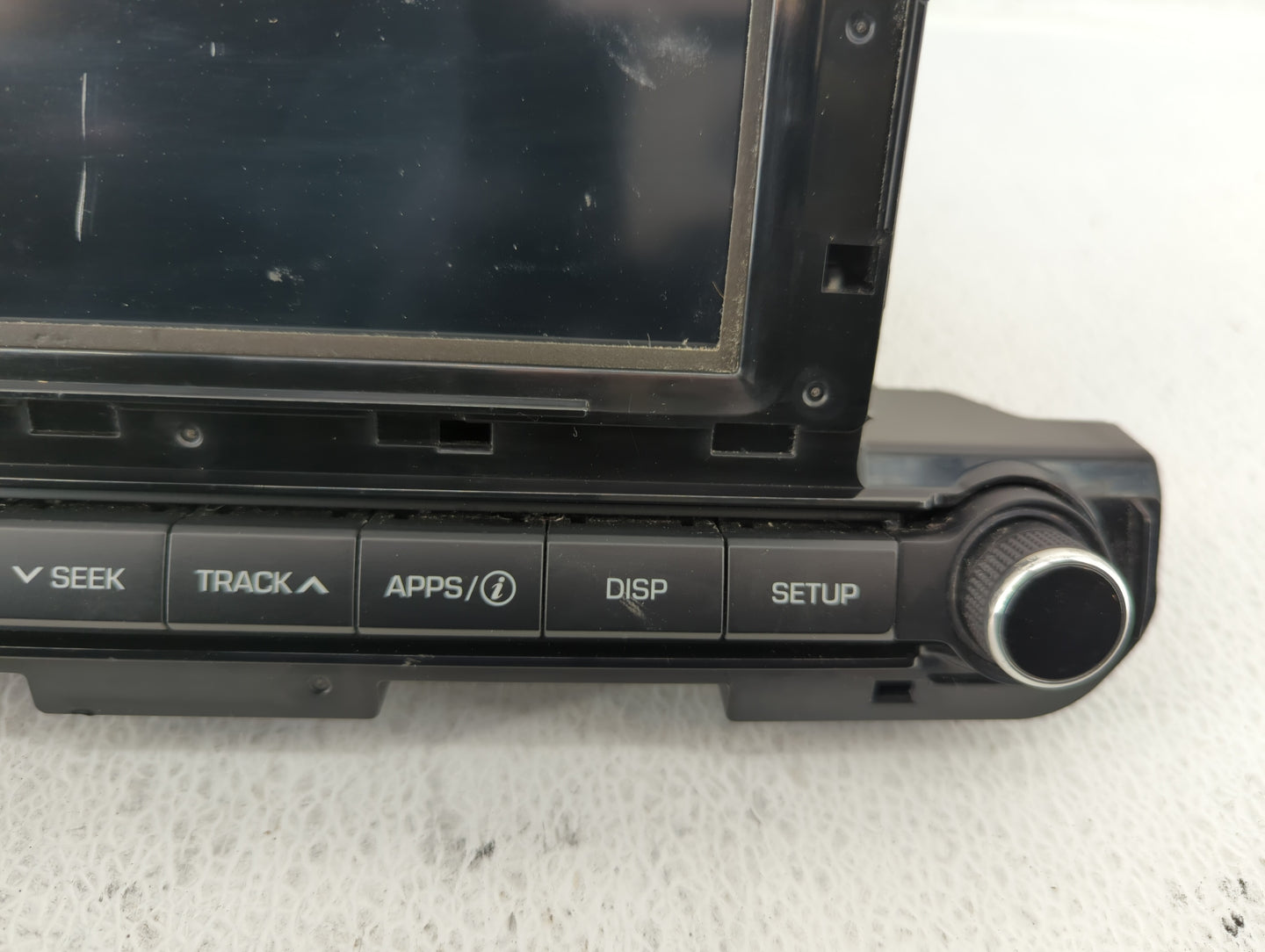 2017-2018 Hyundai Elantra Am Fm Cd Player Radio Receiver - Oemusedautoparts1.com