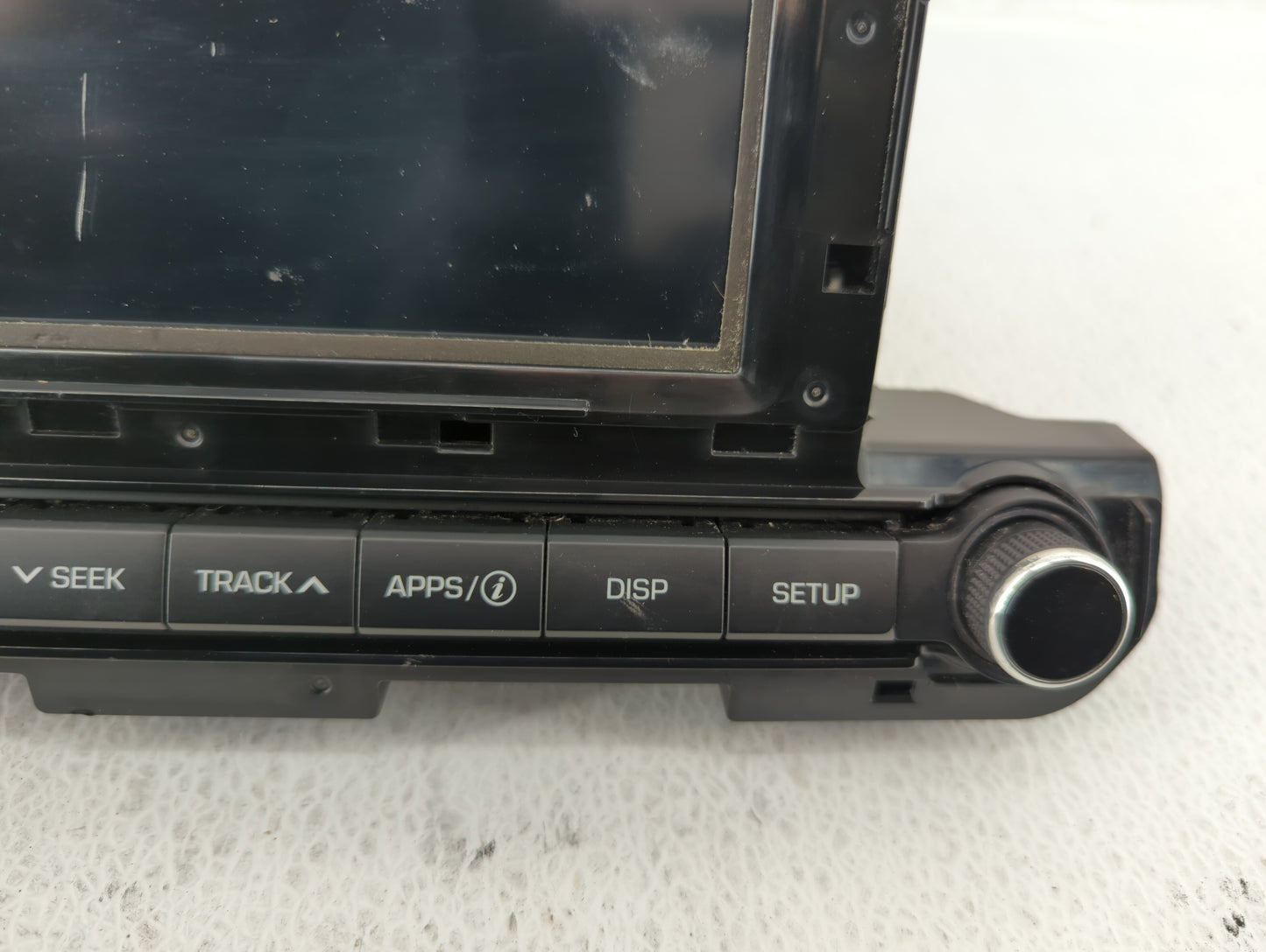 2017-2018 Hyundai Elantra Am Fm Cd Player Radio Receiver - Oemusedautoparts1.com