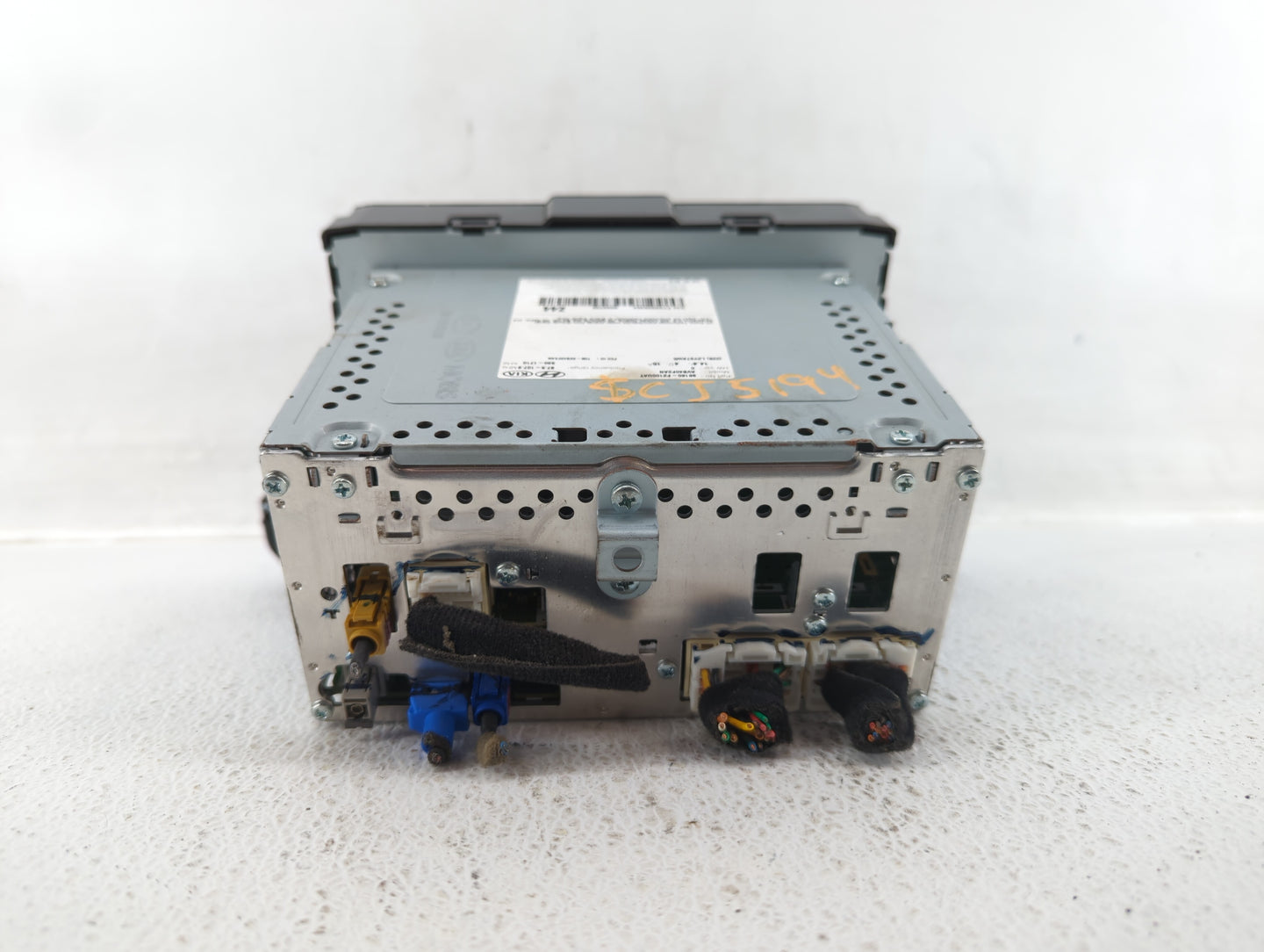 2014-2016 Hyundai Elantra Am Fm Cd Player Radio Receiver - Oemusedautoparts1.com