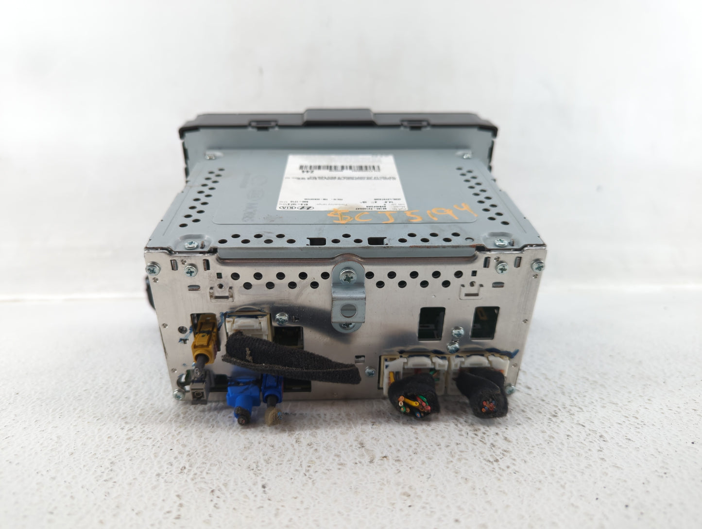 2014-2016 Hyundai Elantra Am Fm Cd Player Radio Receiver - Oemusedautoparts1.com