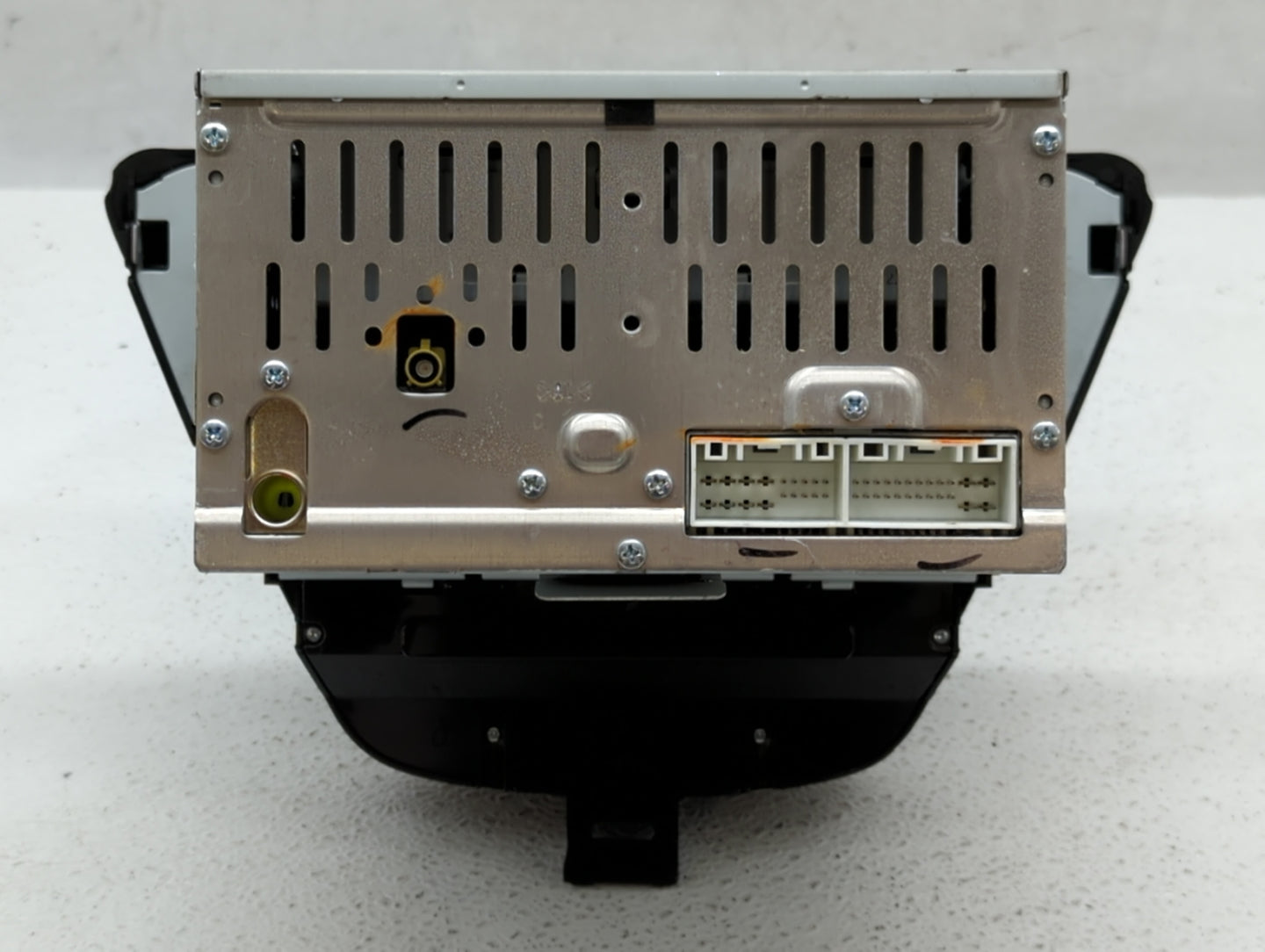 2014-2016 Hyundai Elantra Am Fm Cd Player Radio Receiver - Oemusedautoparts1.com