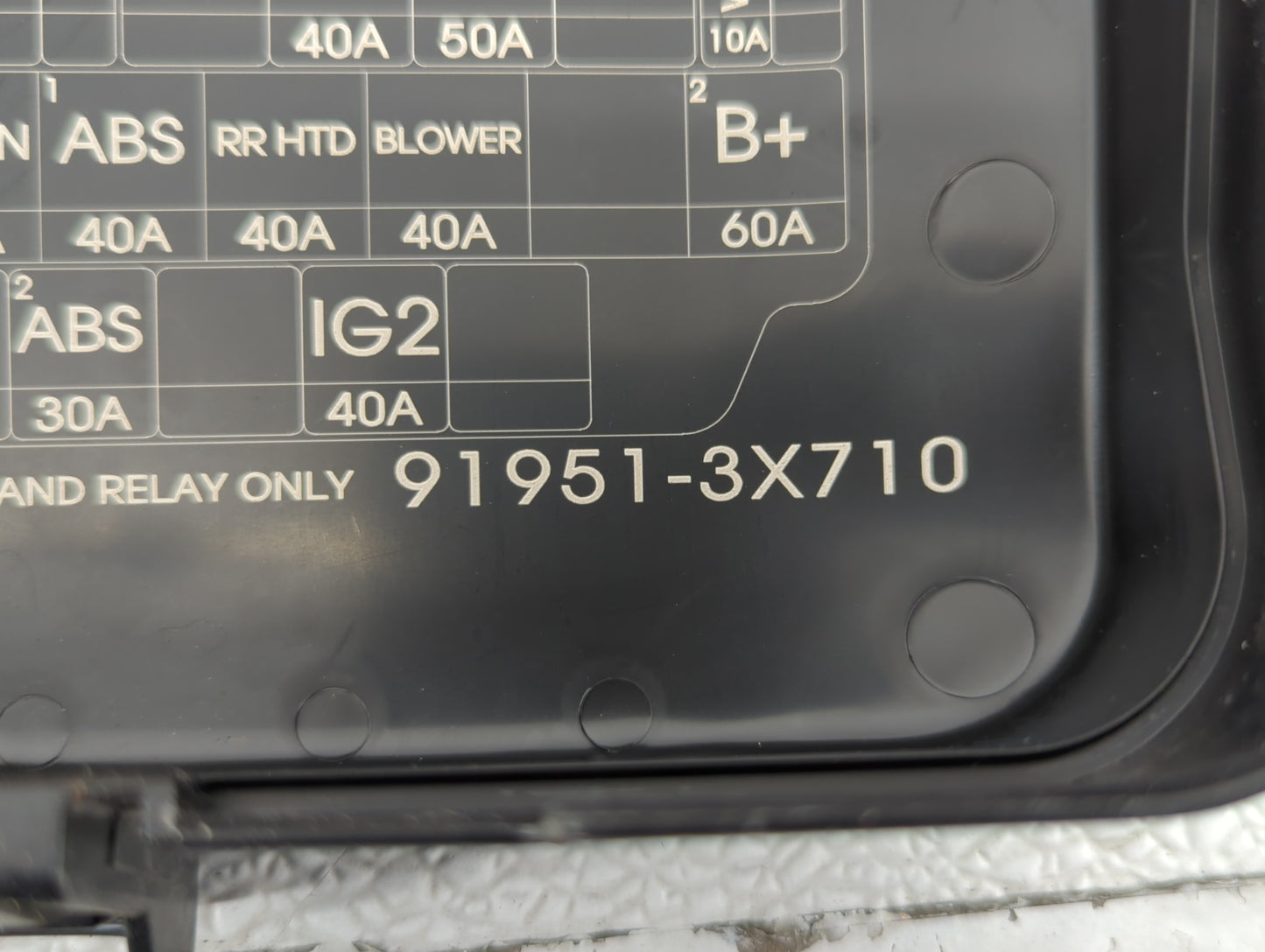 2014-2016 Hyundai Elantra Fusebox Fuse Box Panel Relay Module P/N:91951-3X710 Fits Fits 2014 2015 2016 OEM Used Auto Parts -