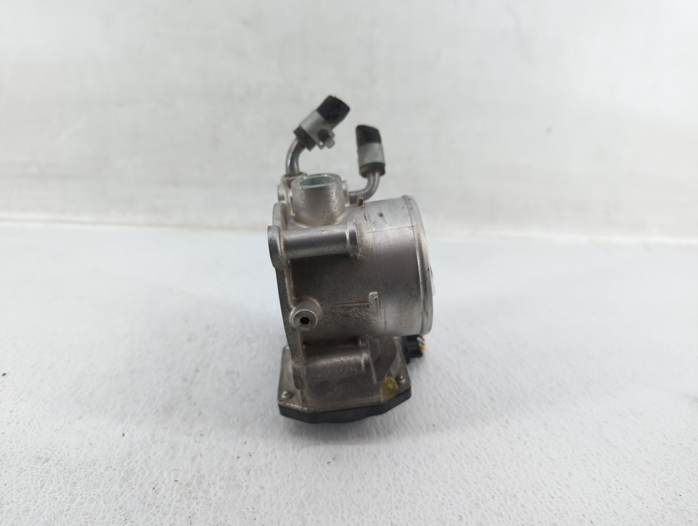 2011-2020 Hyundai Elantra Throttle Body P/N:1502055102 Fits Fits 2011 2012 2013 2014 2015 2016 2017 2018 2019 2020 2021 OEM 