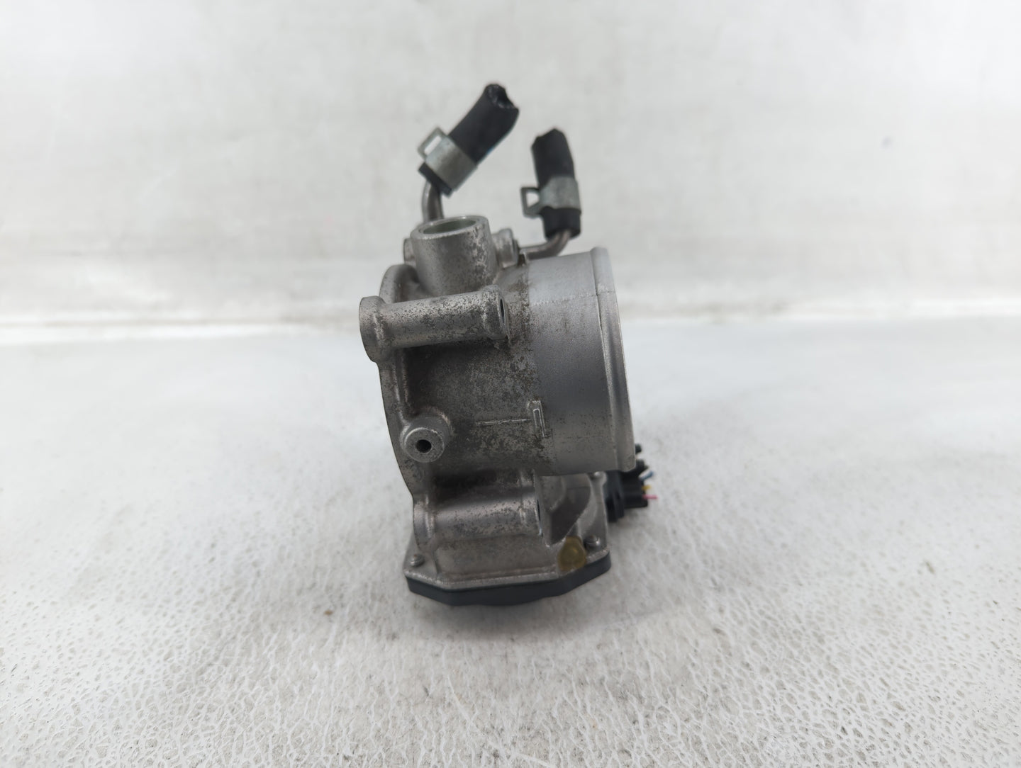 2011-2020 Hyundai Elantra Throttle Body P/N:35100-2E000 Fits Fits 2011 2012 2013 2014 2015 2016 2017 2018 2019 2020 2021 OEM