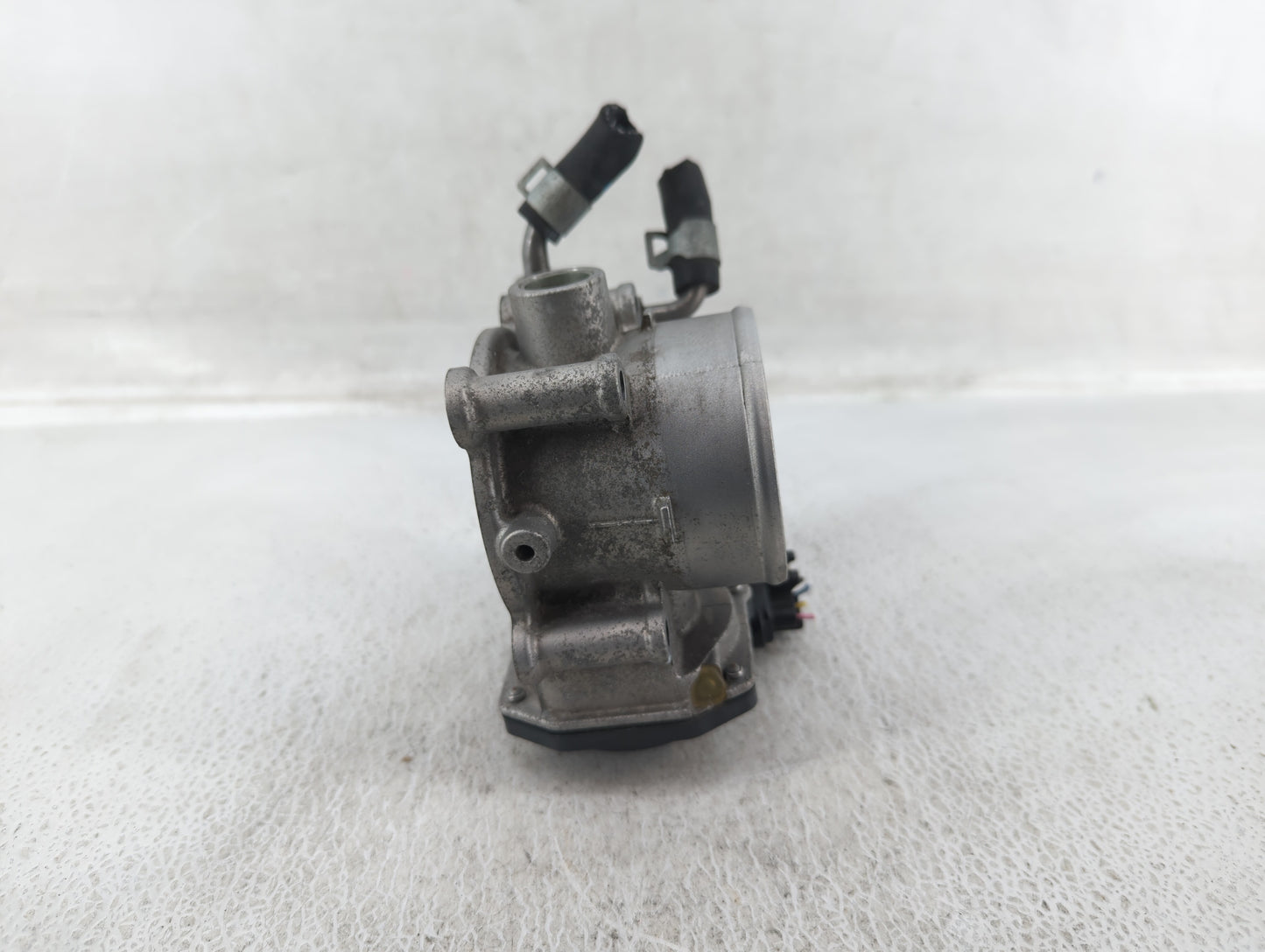 2011-2020 Hyundai Elantra Throttle Body P/N:35100-2E000 Fits Fits 2011 2012 2013 2014 2015 2016 2017 2018 2019 2020 2021 OEM