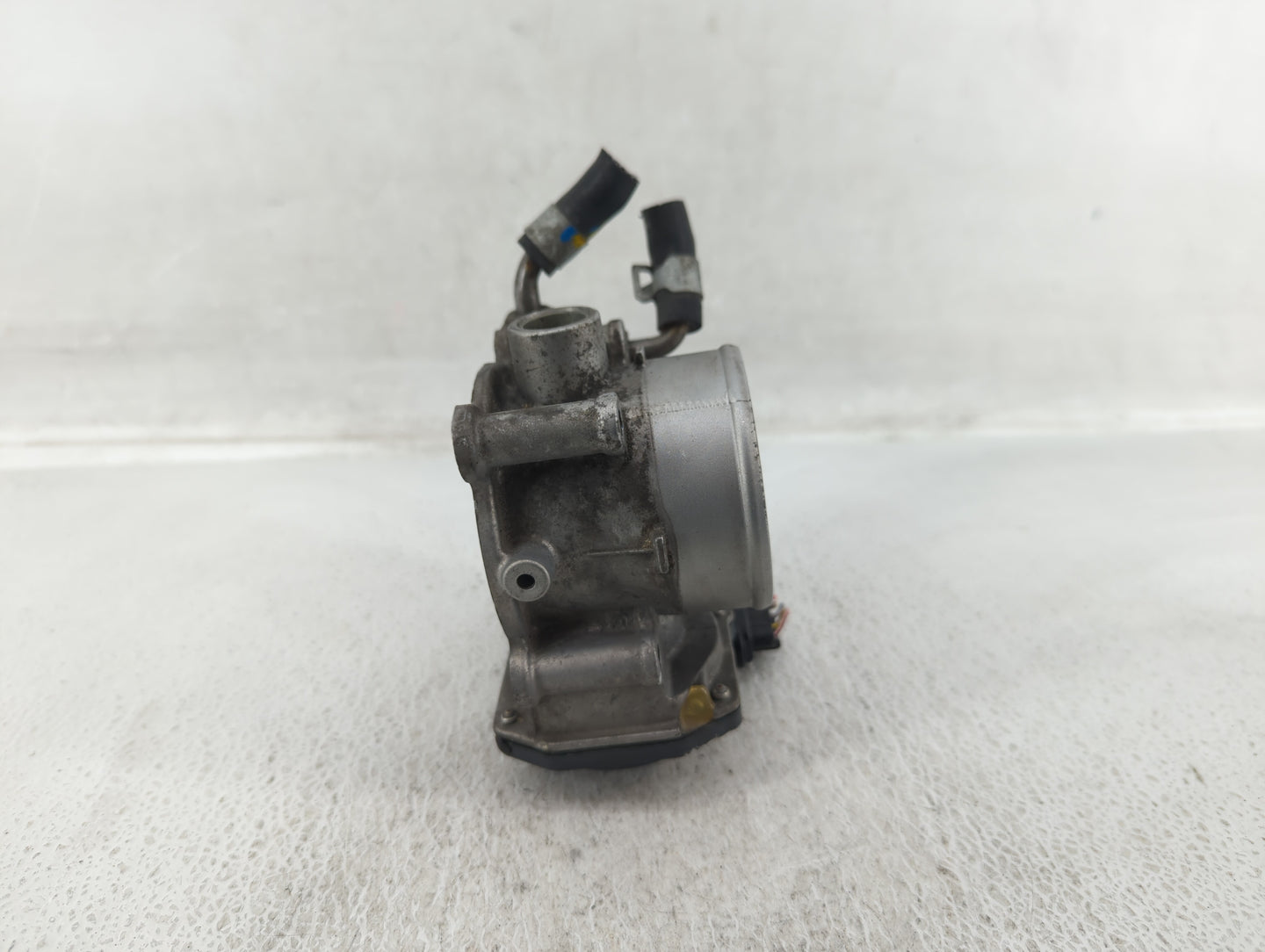 2011-2020 Hyundai Elantra Throttle Body P/N:35100-2E000 Fits Fits 2011 2012 2013 2014 2015 2016 2017 2018 2019 2020 2021 OEM