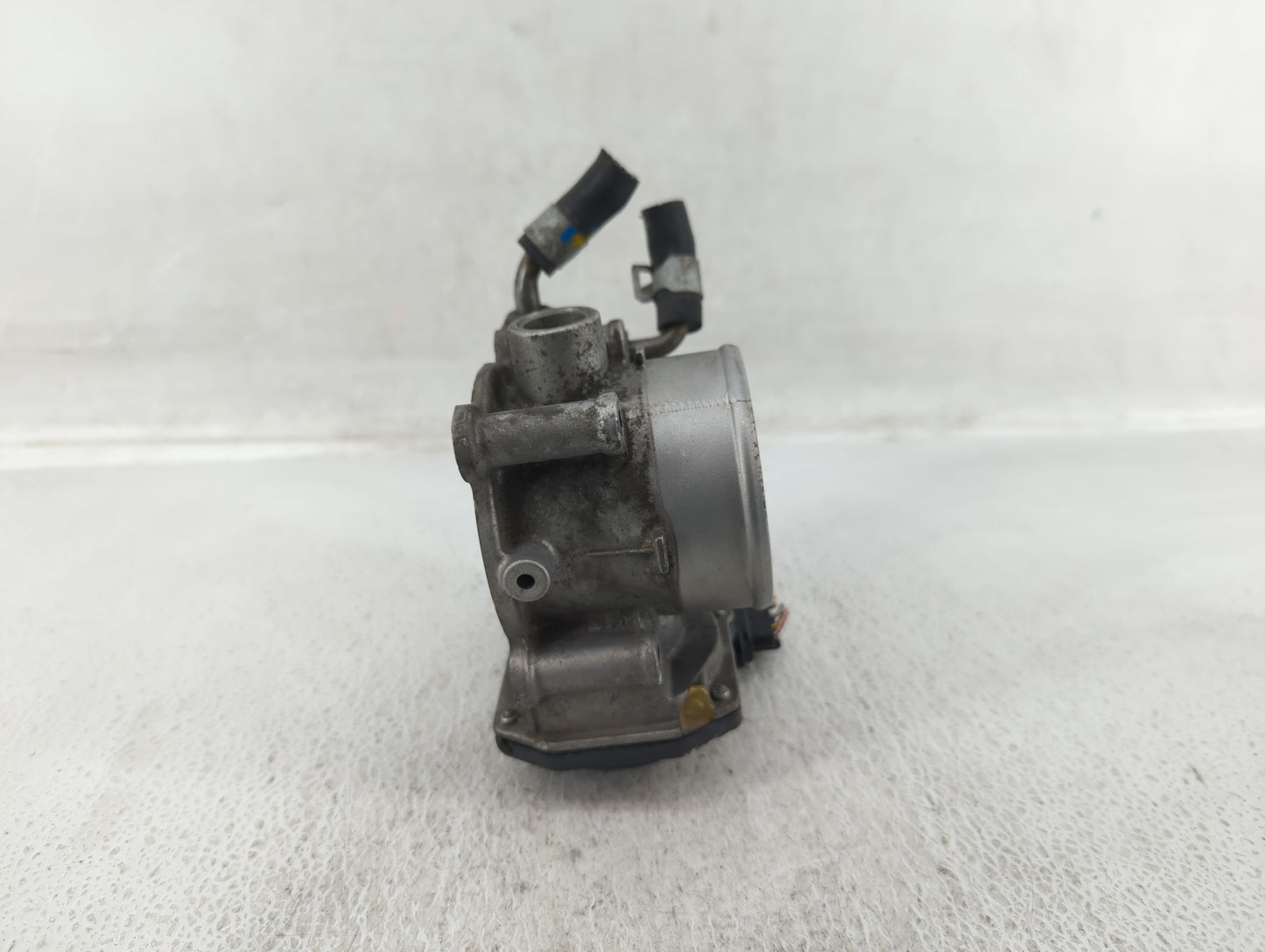2011-2020 Hyundai Elantra Throttle Body P/N:35100-2E000 Fits Fits 2011 2012 2013 2014 2015 2016 2017 2018 2019 2020 2021 OEM