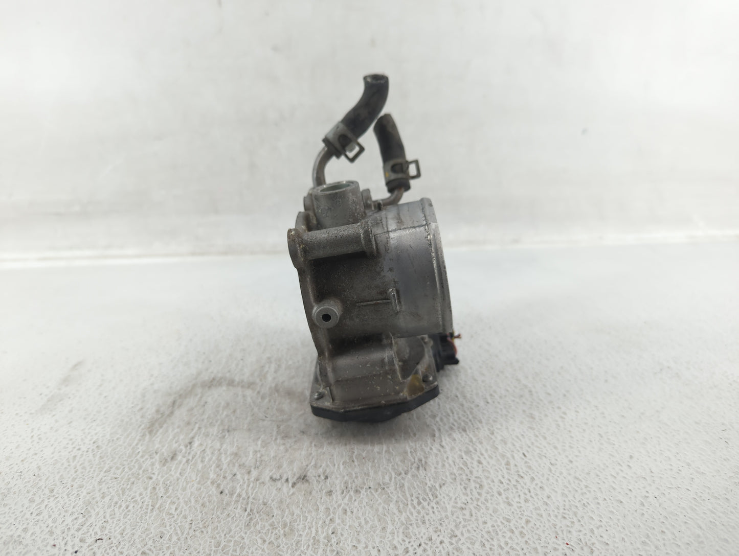 2011-2020 Hyundai Elantra Throttle Body P/N:35100-2E000 Fits Fits 2011 2012 2013 2014 2015 2016 2017 2018 2019 2020 2021 OEM