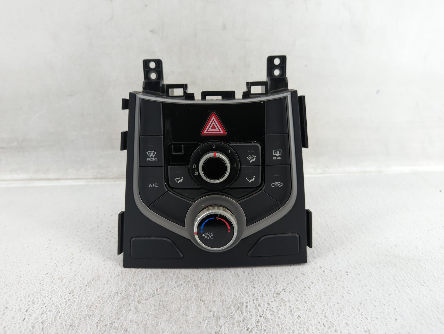 2014-2016 Hyundai Elantra Climate Control Module Temperature AC/Heater Replacement P/N:97250-3XCC0 97250-3XCD1 Fits OEM Used
