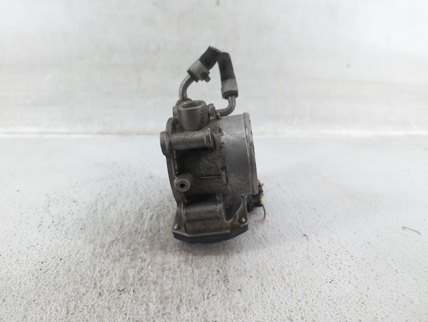 2011-2020 Hyundai Elantra Throttle Body P/N:35100-2200 Fits Fits 2011 2012 2013 2014 2015 2016 2017 2018 2019 2020 2021 OEM 