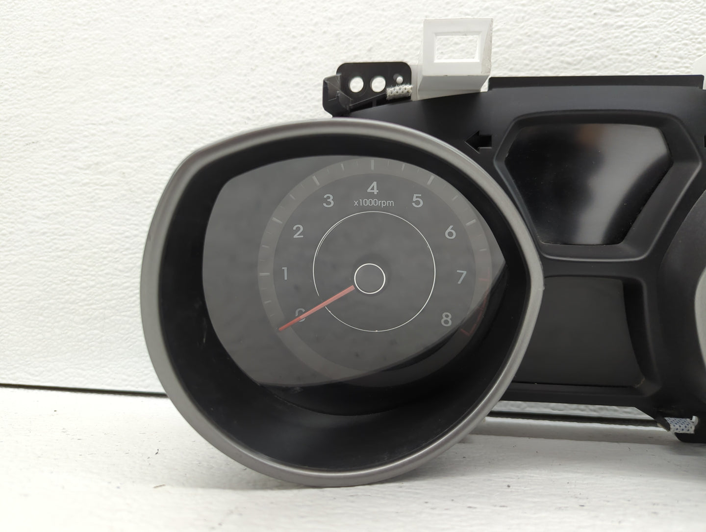 2014-2016 Hyundai Elantra Instrument Cluster Speedometer Gauges P/N:94004-3Y010 Fits Fits 2014 2015 2016 OEM Used Auto Parts