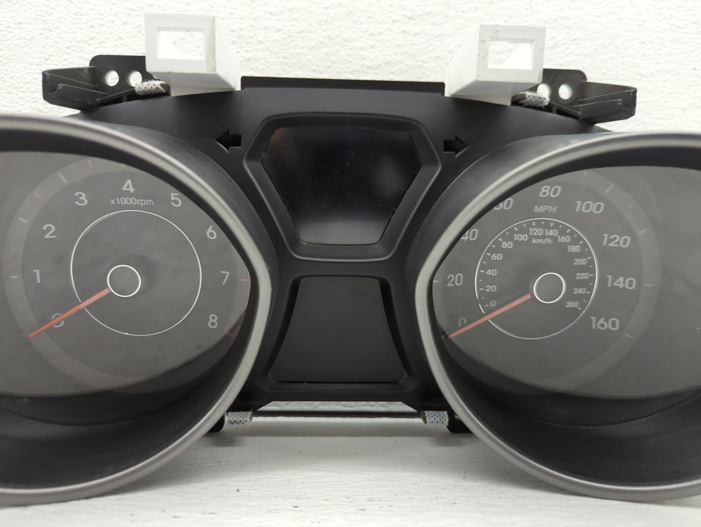 2014-2016 Hyundai Elantra Instrument Cluster Speedometer Gauges P/N:94004-3Y010 Fits Fits 2014 2015 2016 OEM Used Auto Parts