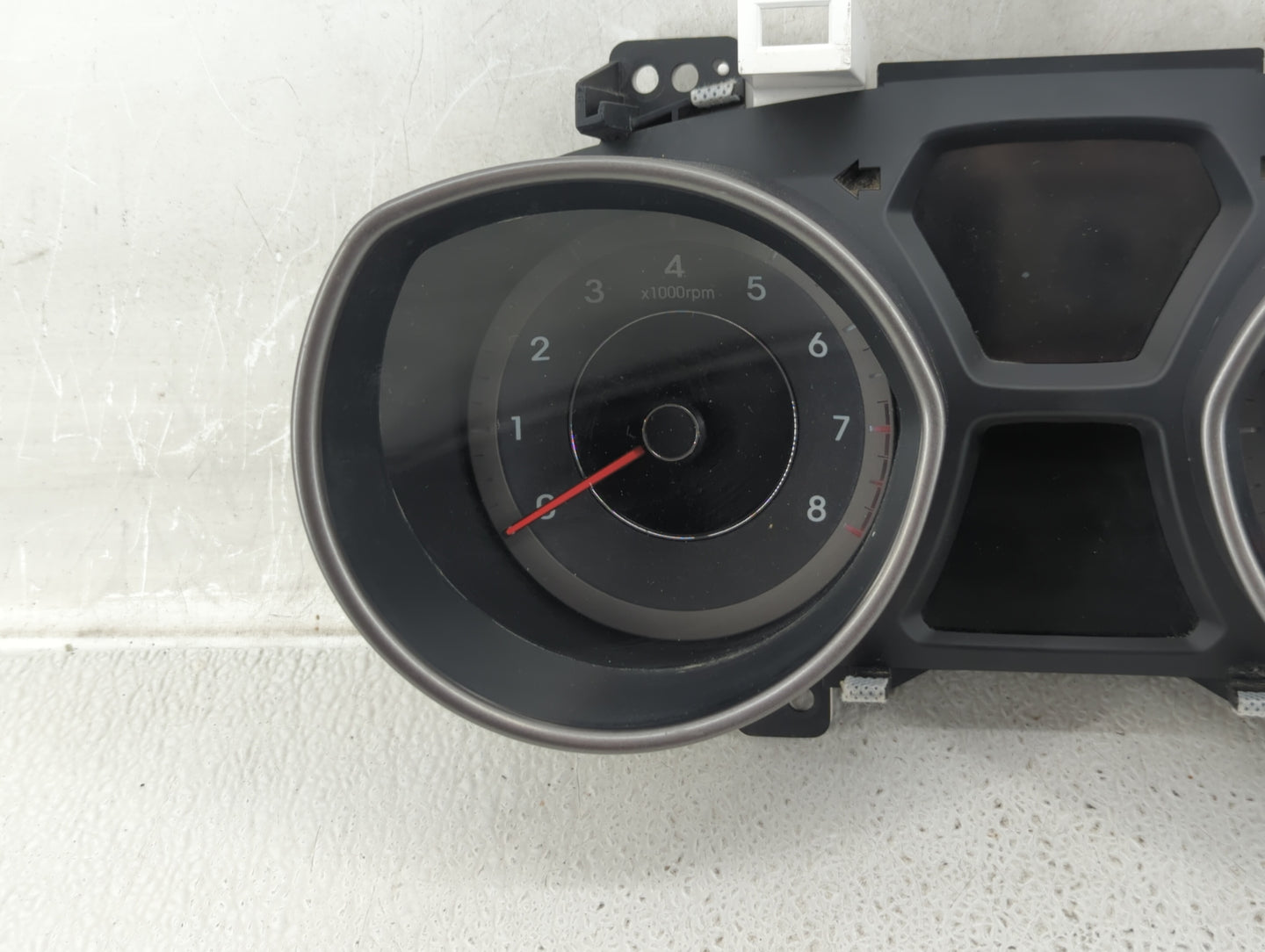 2014-2016 Hyundai Elantra Instrument Cluster Speedometer Gauges P/N:94004-3Y010 Fits Fits 2014 2015 2016 OEM Used Auto Parts