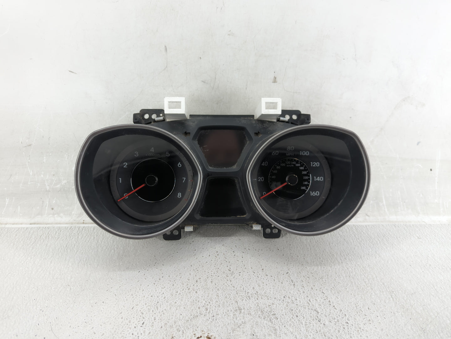 2014-2016 Hyundai Elantra Instrument Cluster Speedometer Gauges P/N:94004-3Y010 Fits Fits 2014 2015 2016 OEM Used Auto Parts