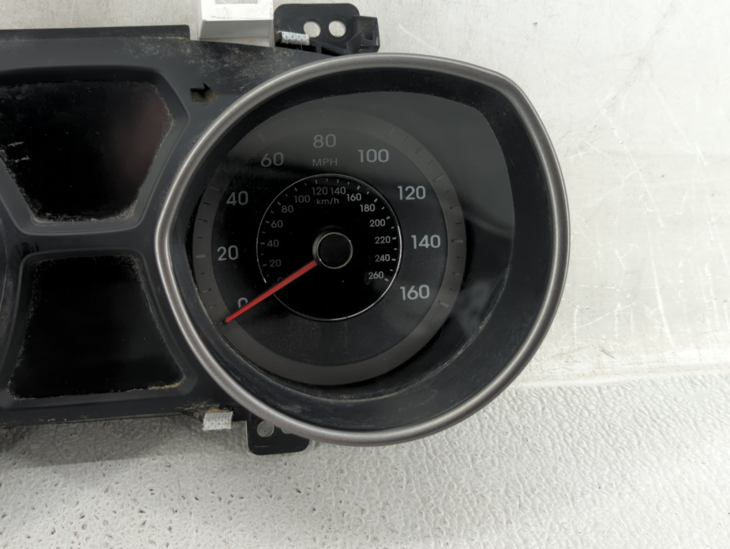 2014-2016 Hyundai Elantra Instrument Cluster Speedometer Gauges P/N:94004-3Y010 Fits Fits 2014 2015 2016 OEM Used Auto Parts