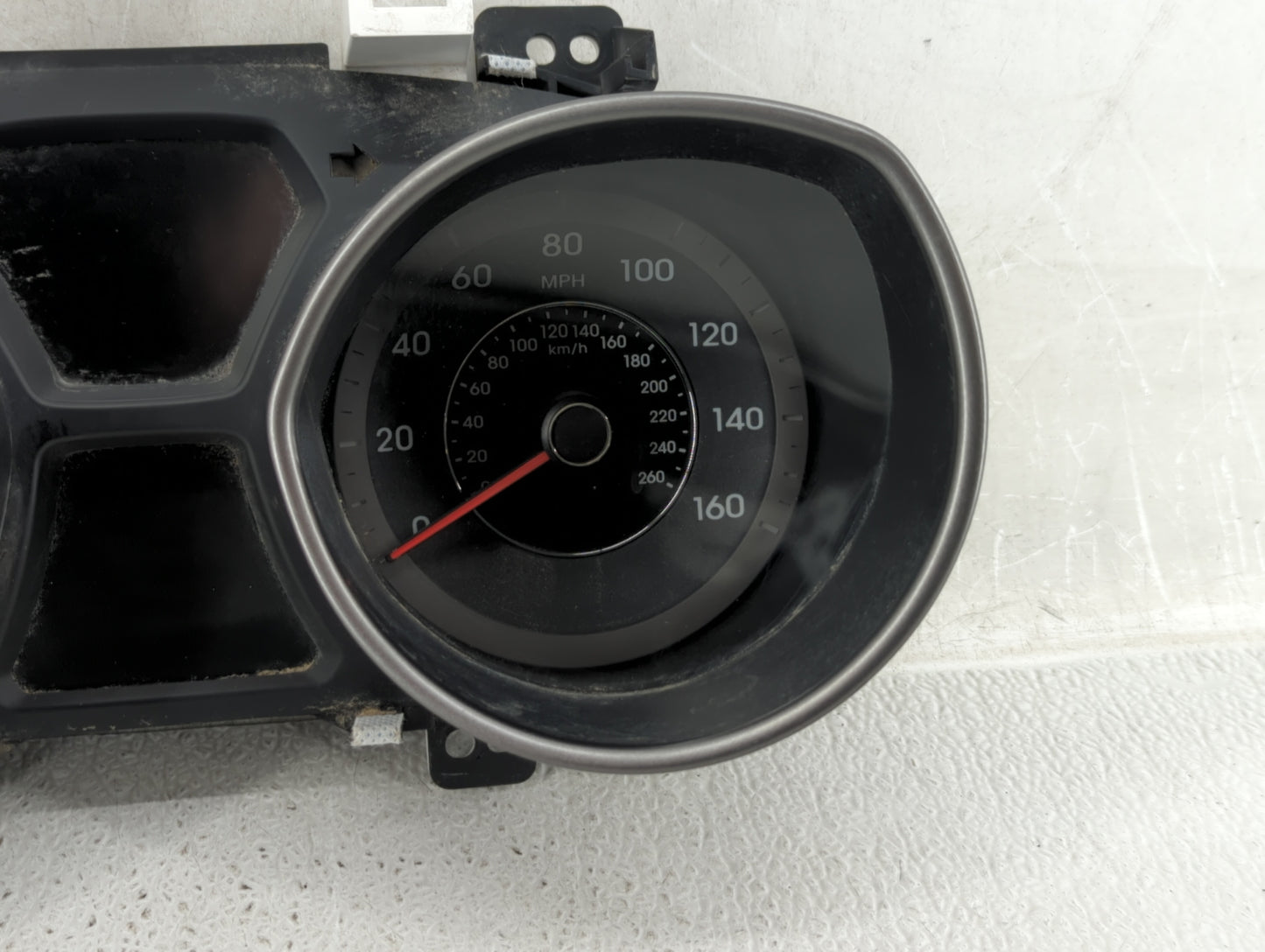 2014-2016 Hyundai Elantra Instrument Cluster Speedometer Gauges P/N:94004-3Y010 Fits Fits 2014 2015 2016 OEM Used Auto Parts