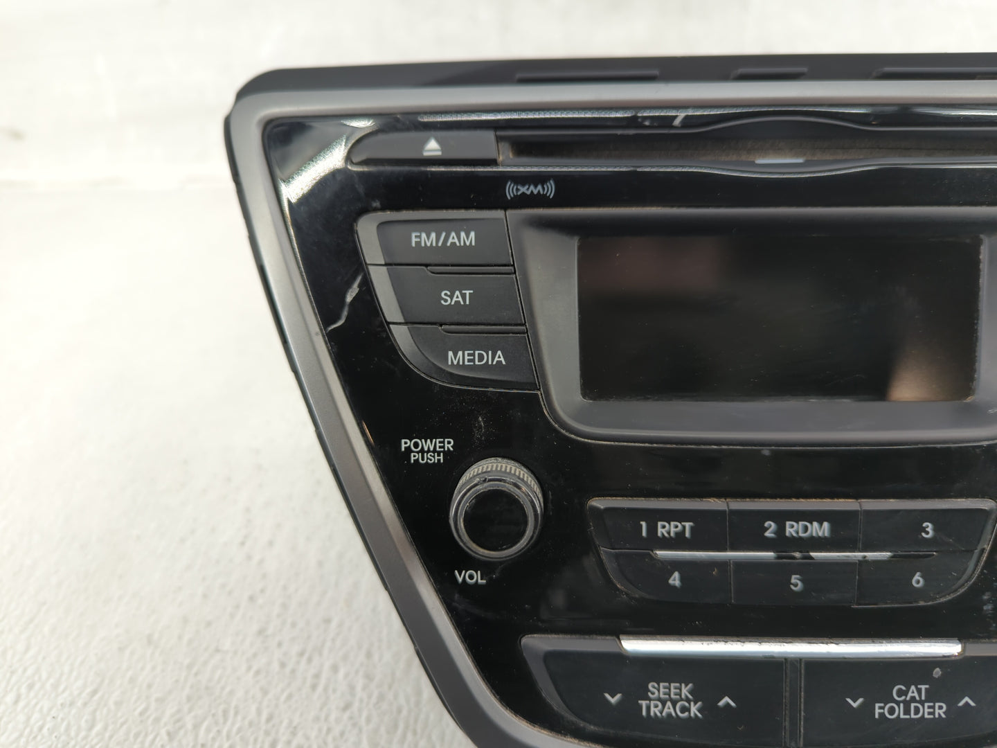 2014-2016 Hyundai Elantra Am Fm Cd Player Radio Receiver - Oemusedautoparts1.com