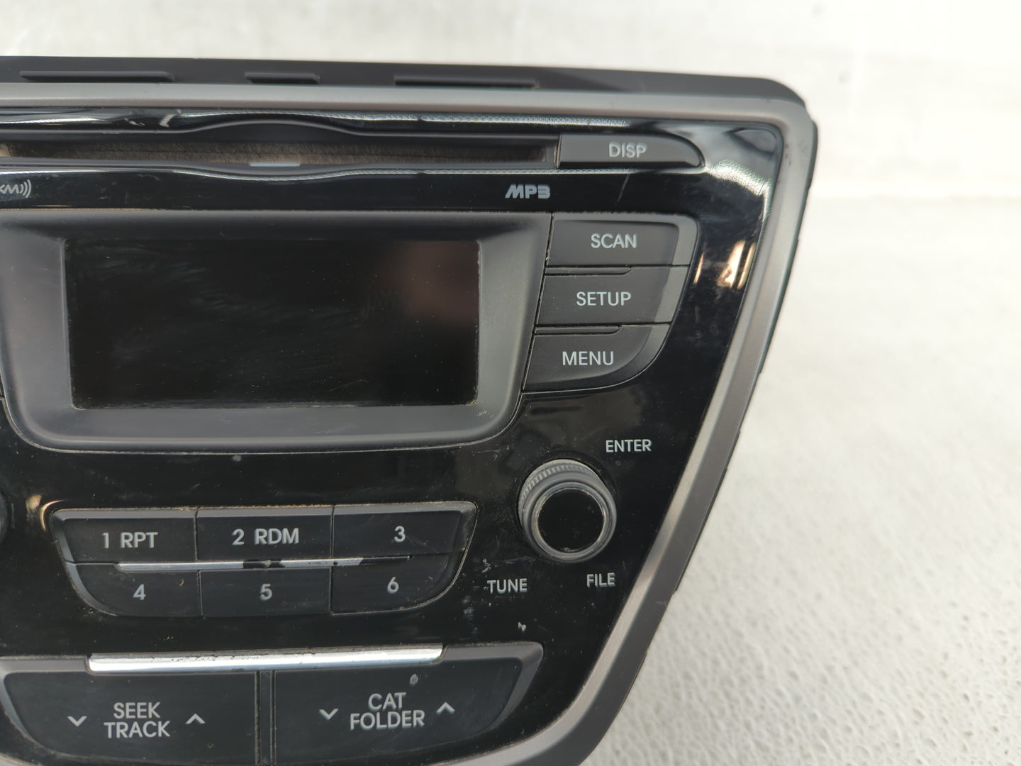 2014-2016 Hyundai Elantra Am Fm Cd Player Radio Receiver - Oemusedautoparts1.com