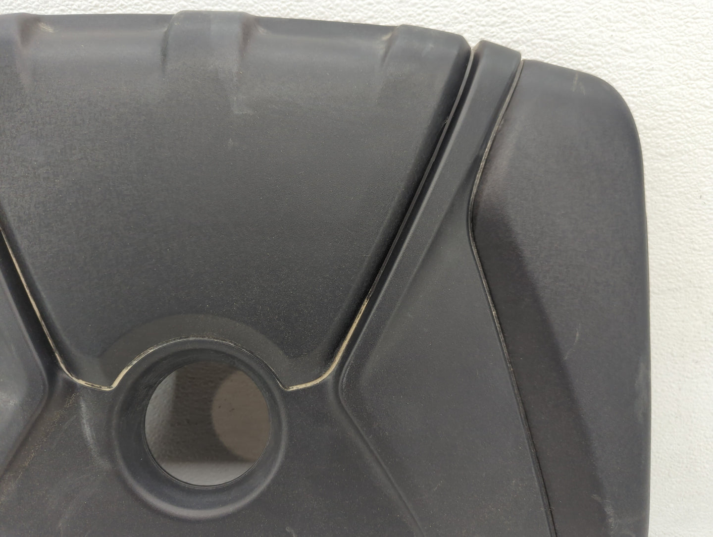 2016 Hyundai Elantra Engine Cover - Oemusedautoparts1.com