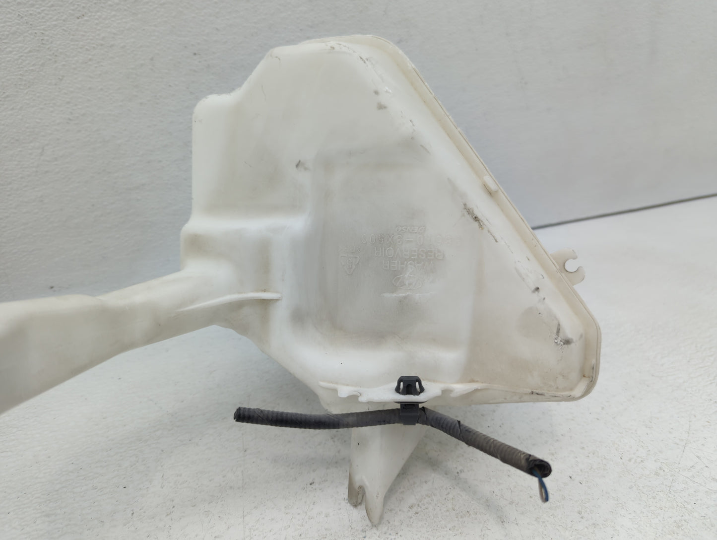 2014-2016 Hyundai Elantra Windshield Washer Fluid Reservoir Bottle Oem - Oemusedautoparts1.com