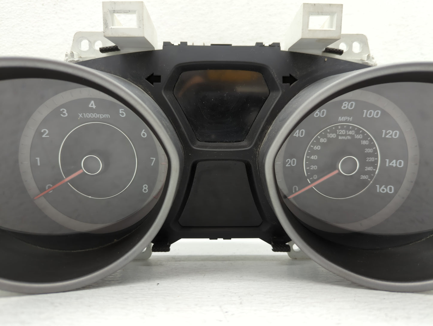 2014-2016 Hyundai Elantra Instrument Cluster Speedometer Gauges P/N:94004-3X210 Miles: Fits Fits 2014 2015 2016 OEM Used Aut