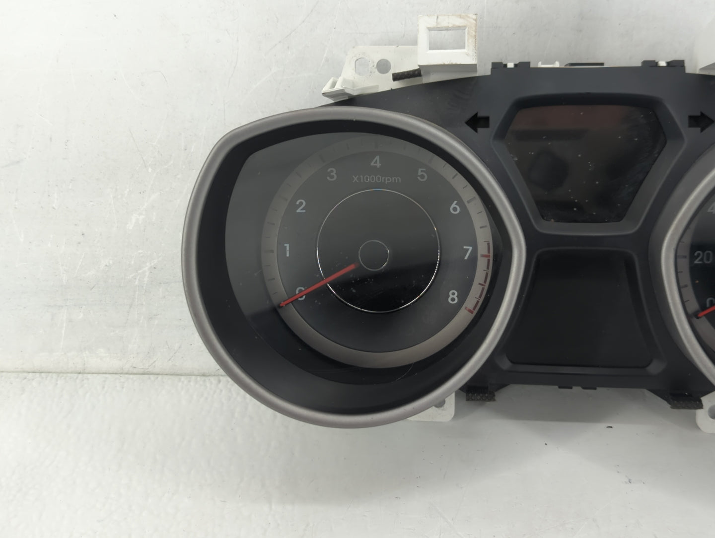 2014-2016 Hyundai Elantra Instrument Cluster Speedometer Gauges P/N:94004-3X210 Fits Fits 2014 2015 2016 OEM Used Auto Parts