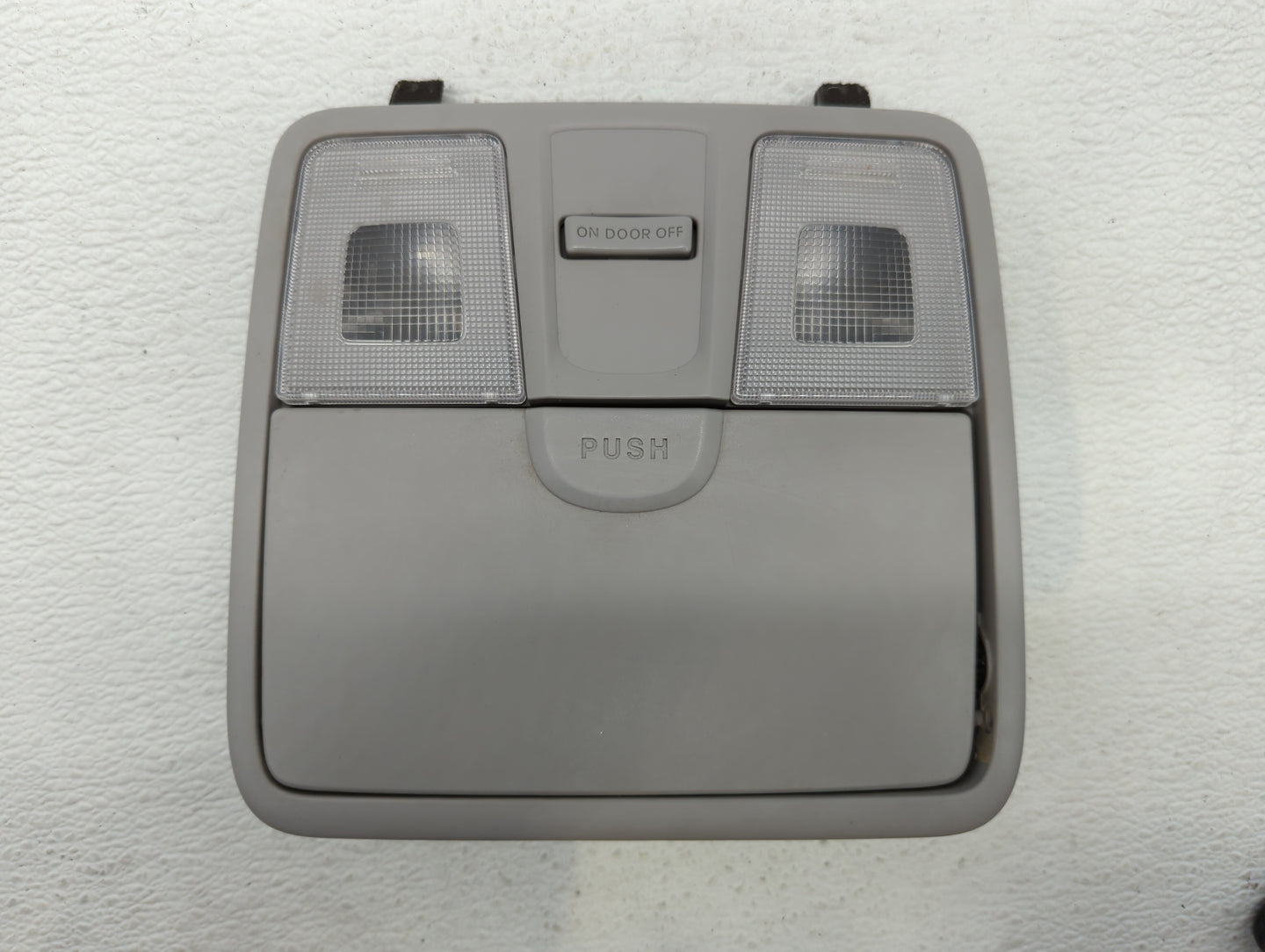 2016 Hyundai Elantra Overhead Roof Console - Oemusedautoparts1.com