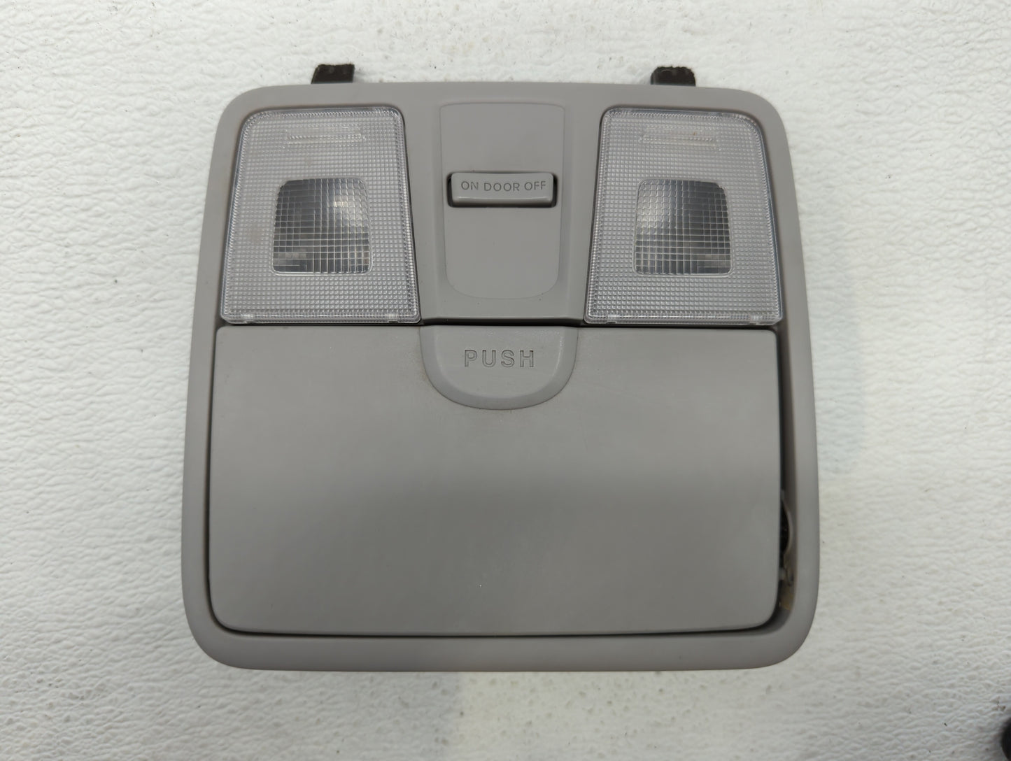 2016 Hyundai Elantra Overhead Roof Console - Oemusedautoparts1.com
