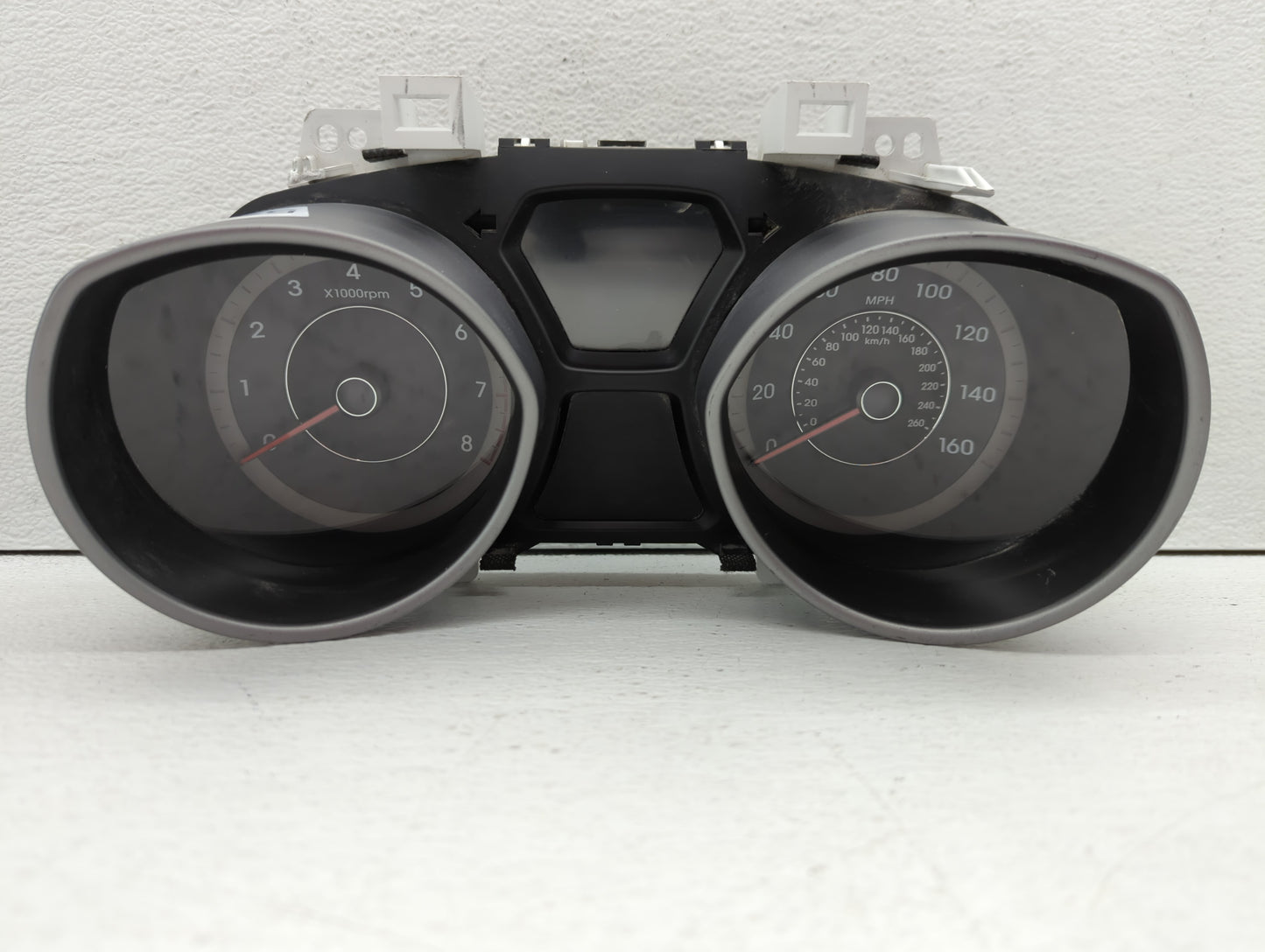 2014-2016 Hyundai Elantra Instrument Cluster Speedometer Gauges P/N:94004-3X210 Fits Fits 2014 2015 2016 OEM Used Auto Parts
