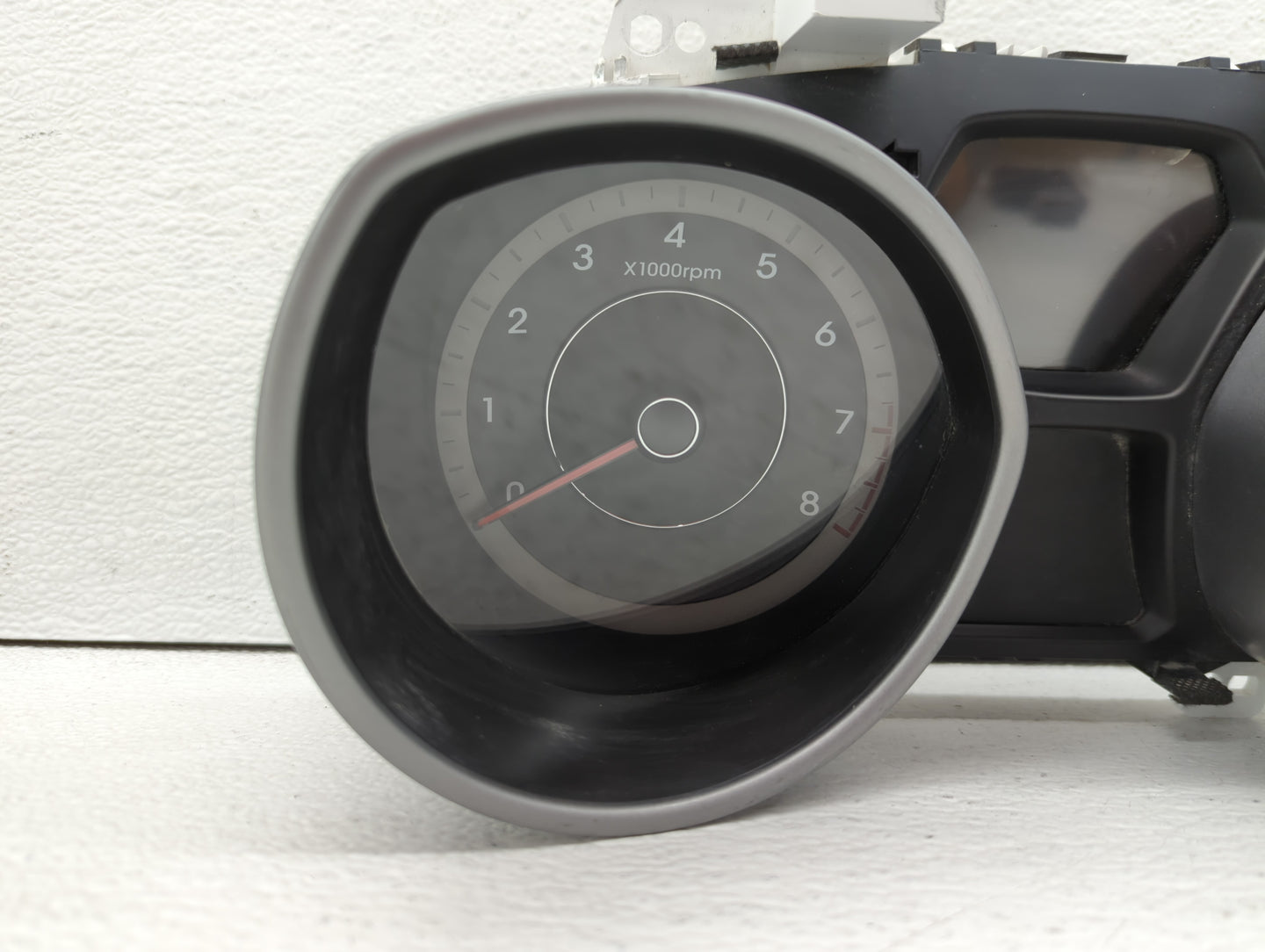 2014-2016 Hyundai Elantra Instrument Cluster Speedometer Gauges P/N:94004-3X210 Fits Fits 2014 2015 2016 OEM Used Auto Parts